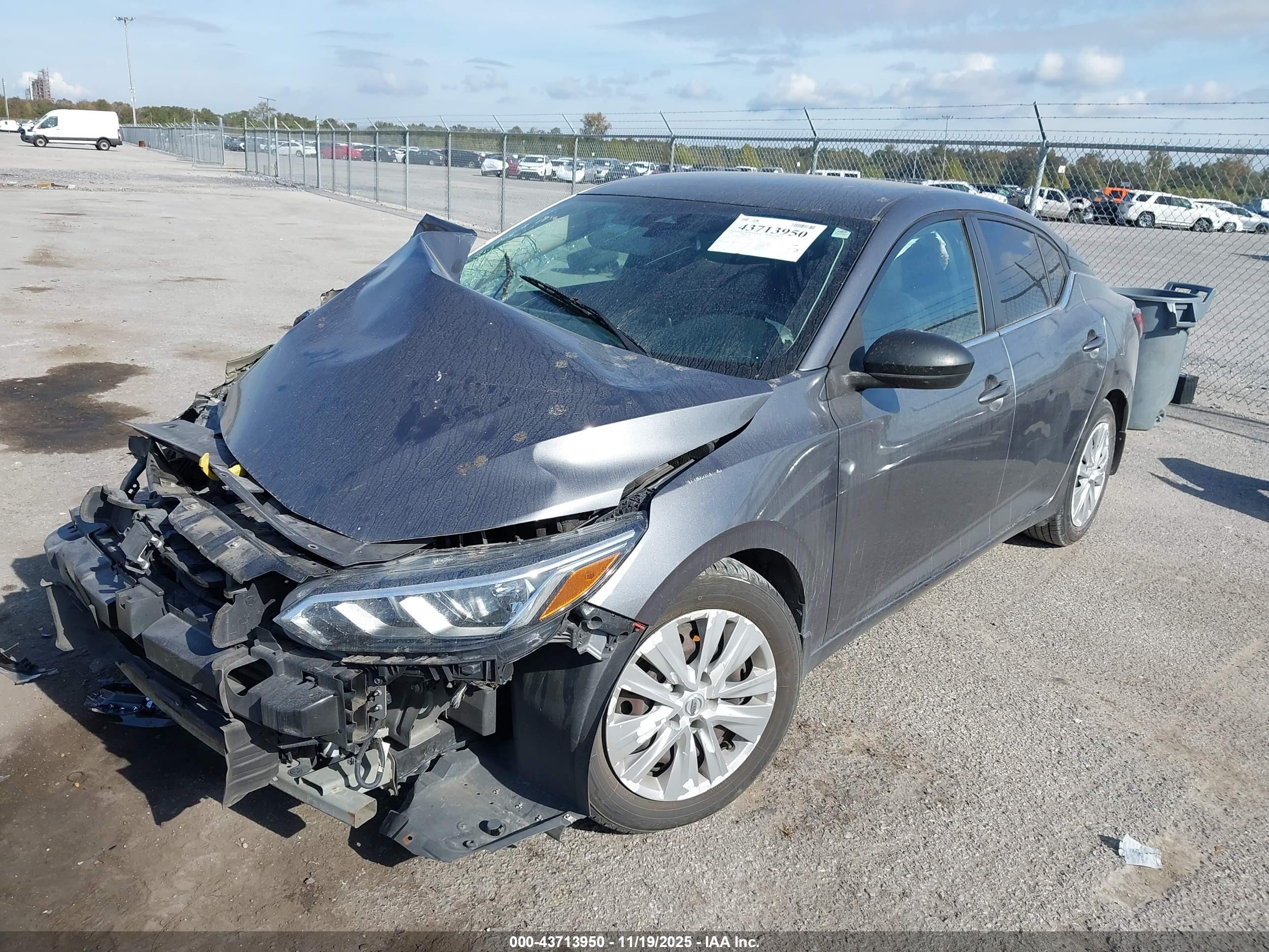 NISSAN SENTRA image 2