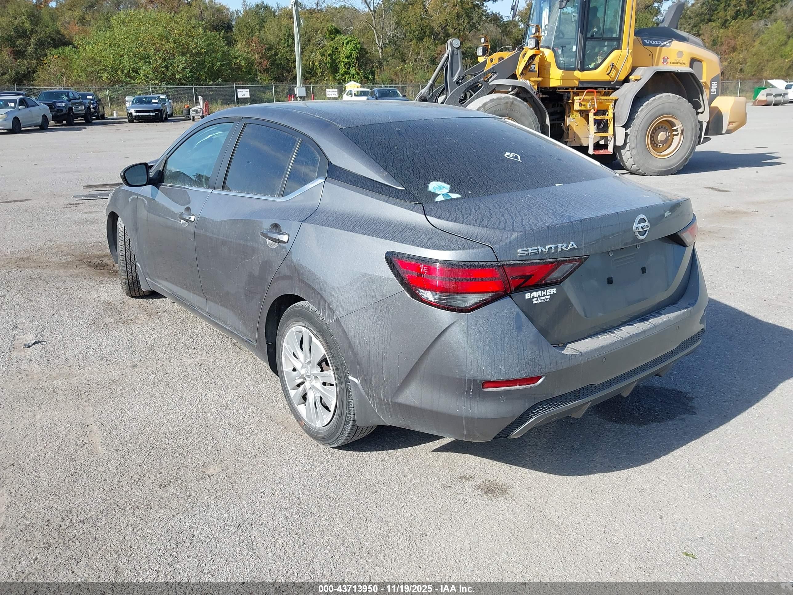 NISSAN SENTRA image 3