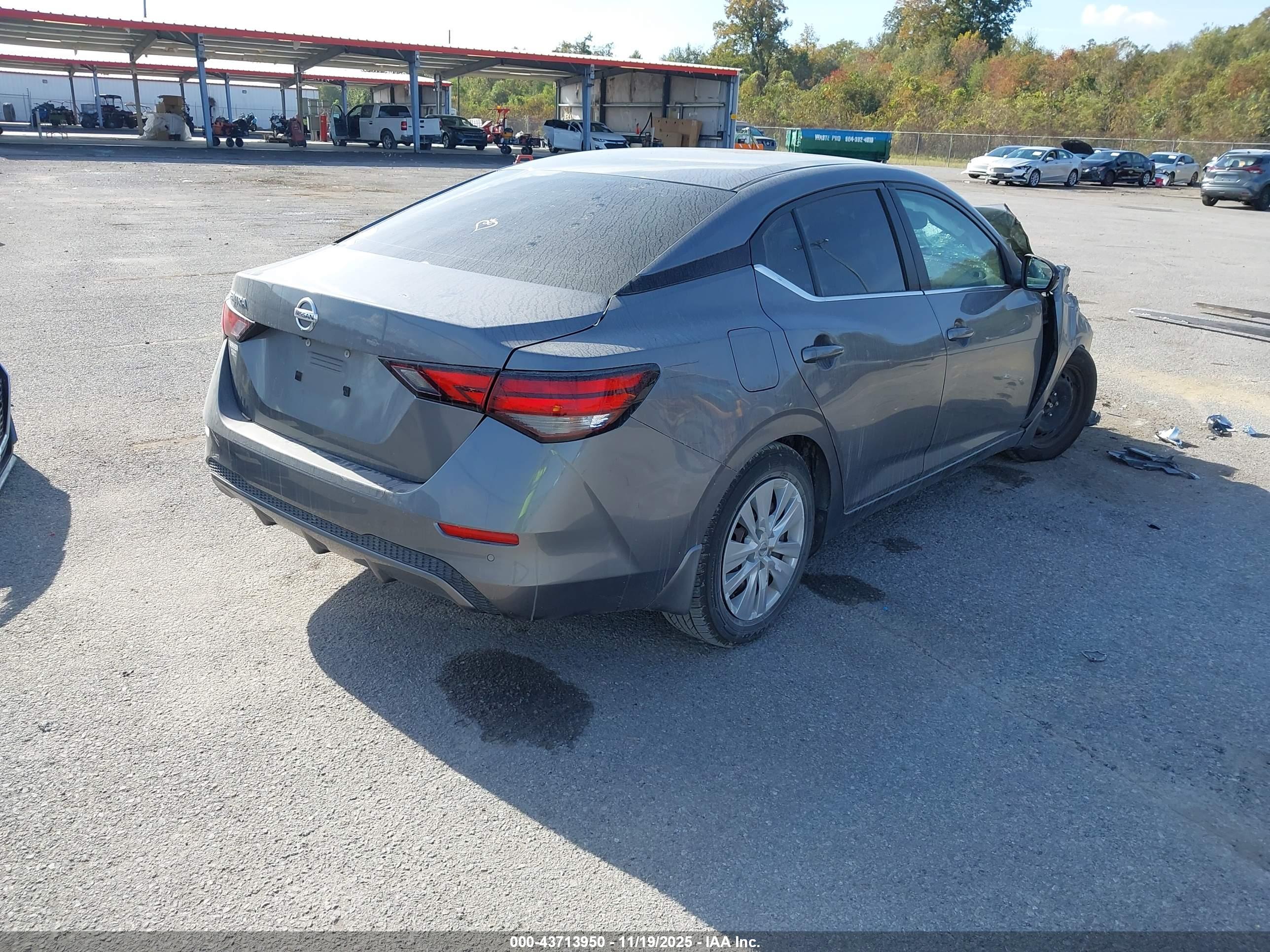 NISSAN SENTRA image 4