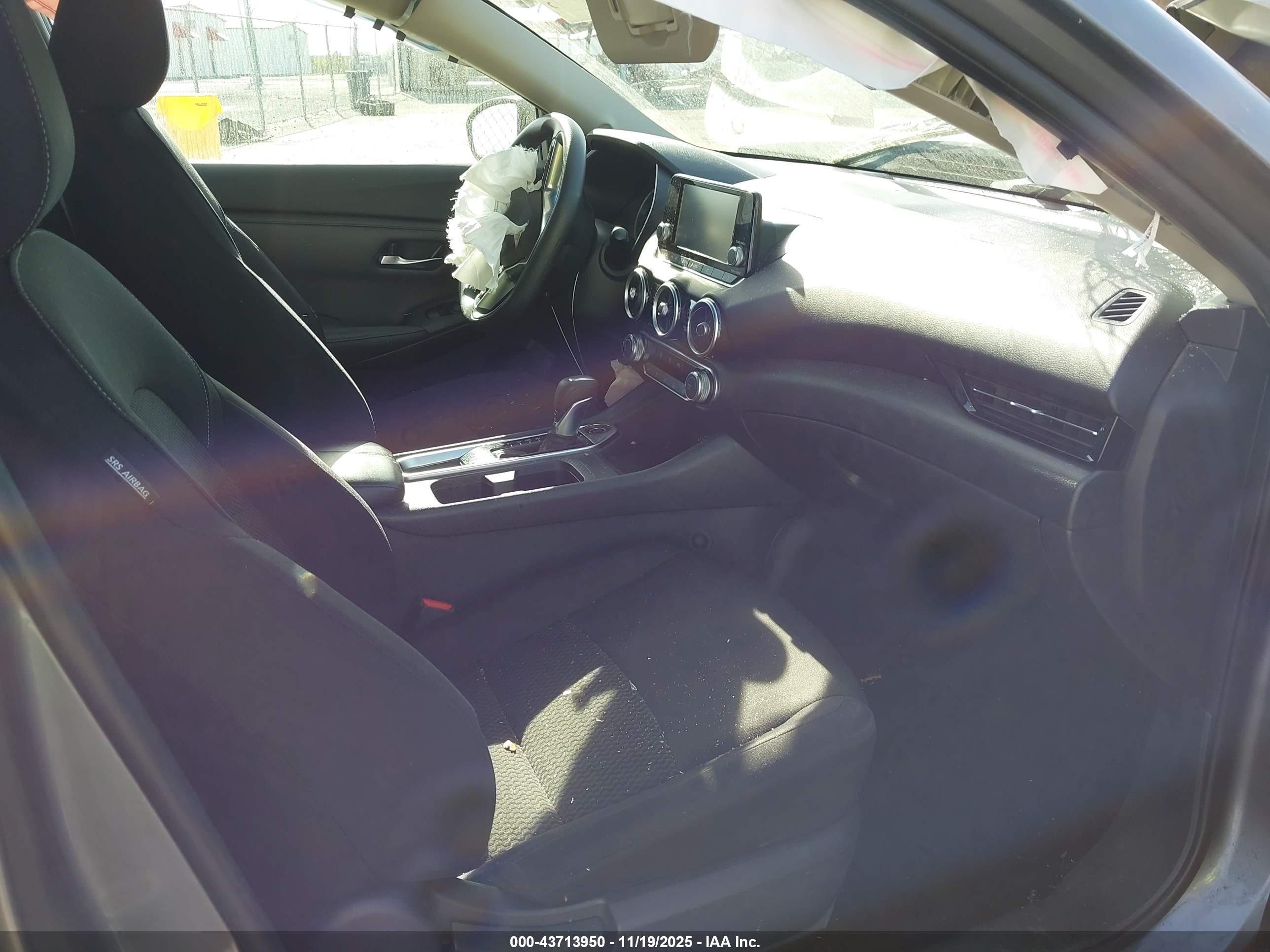 NISSAN SENTRA image 5