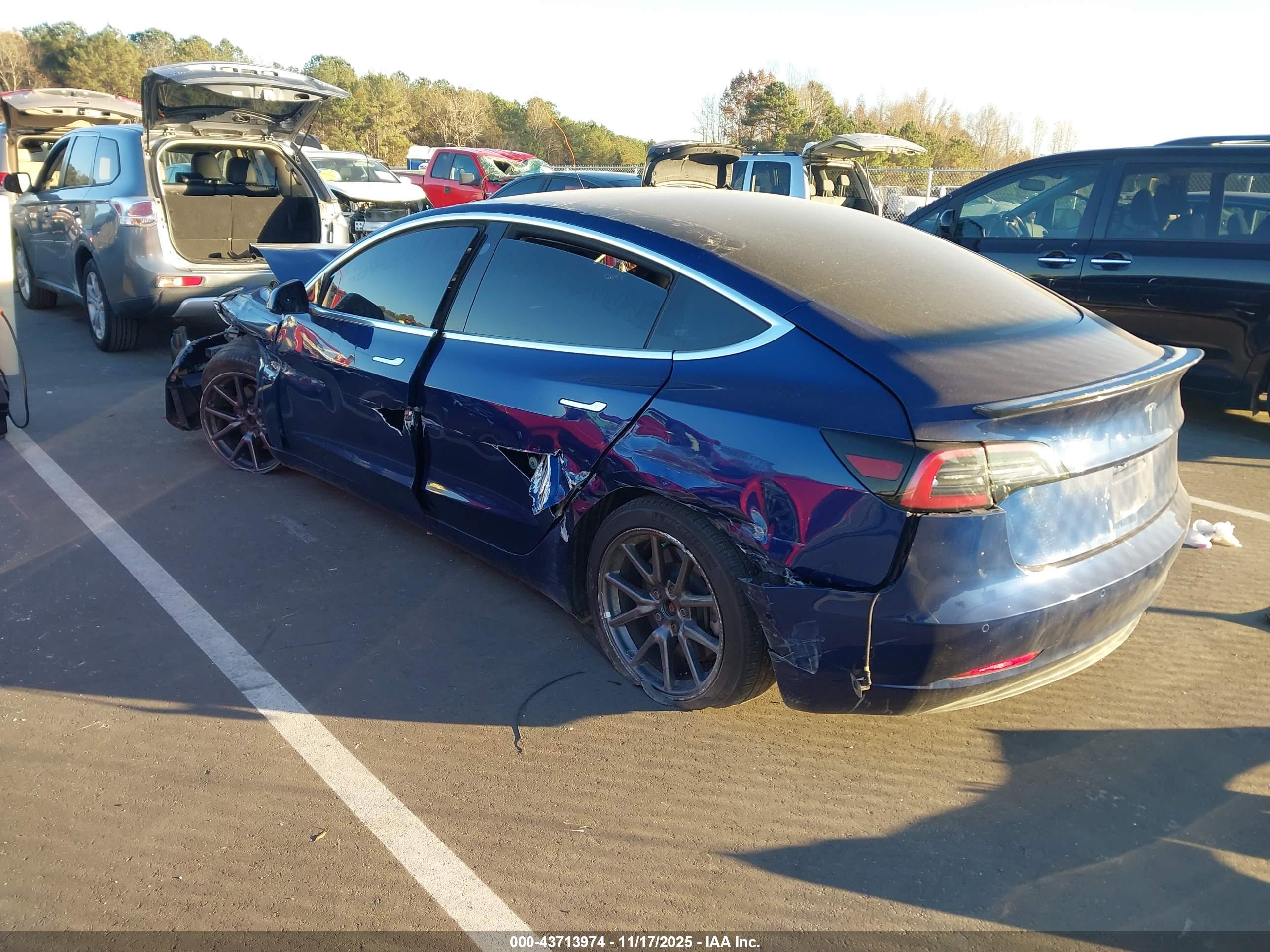 TESLA MODEL image 3