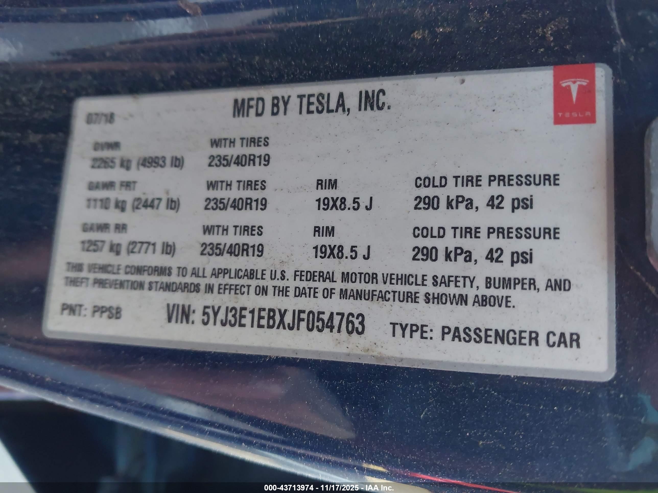 TESLA MODEL image 9