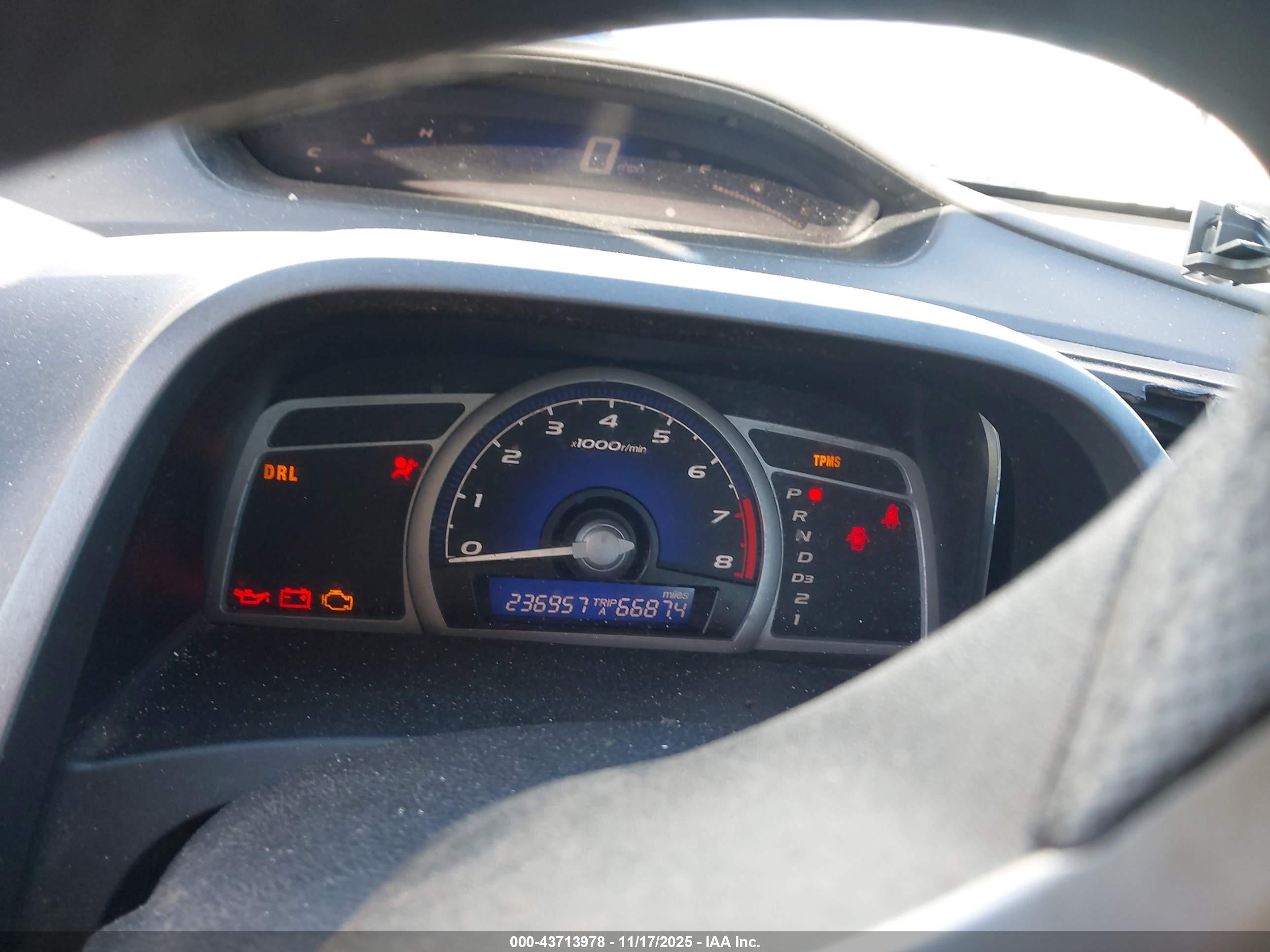 HONDA CIVIC image 7