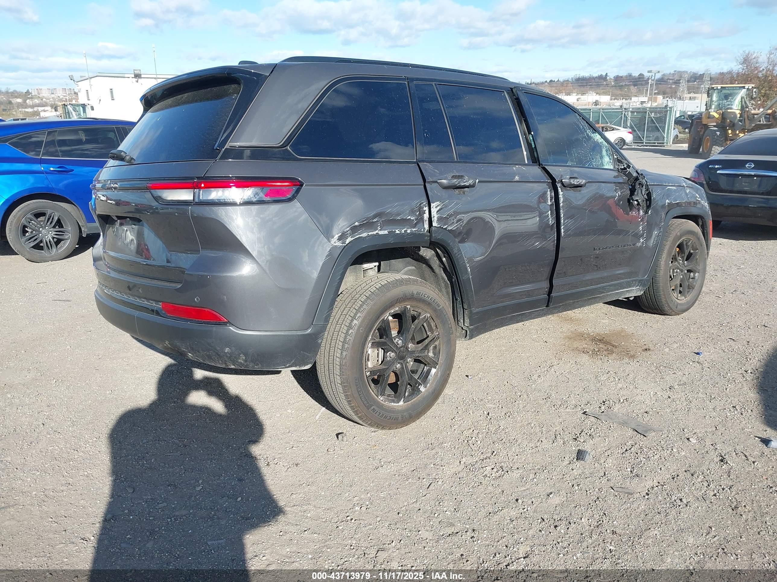 JEEP GRAND image 4