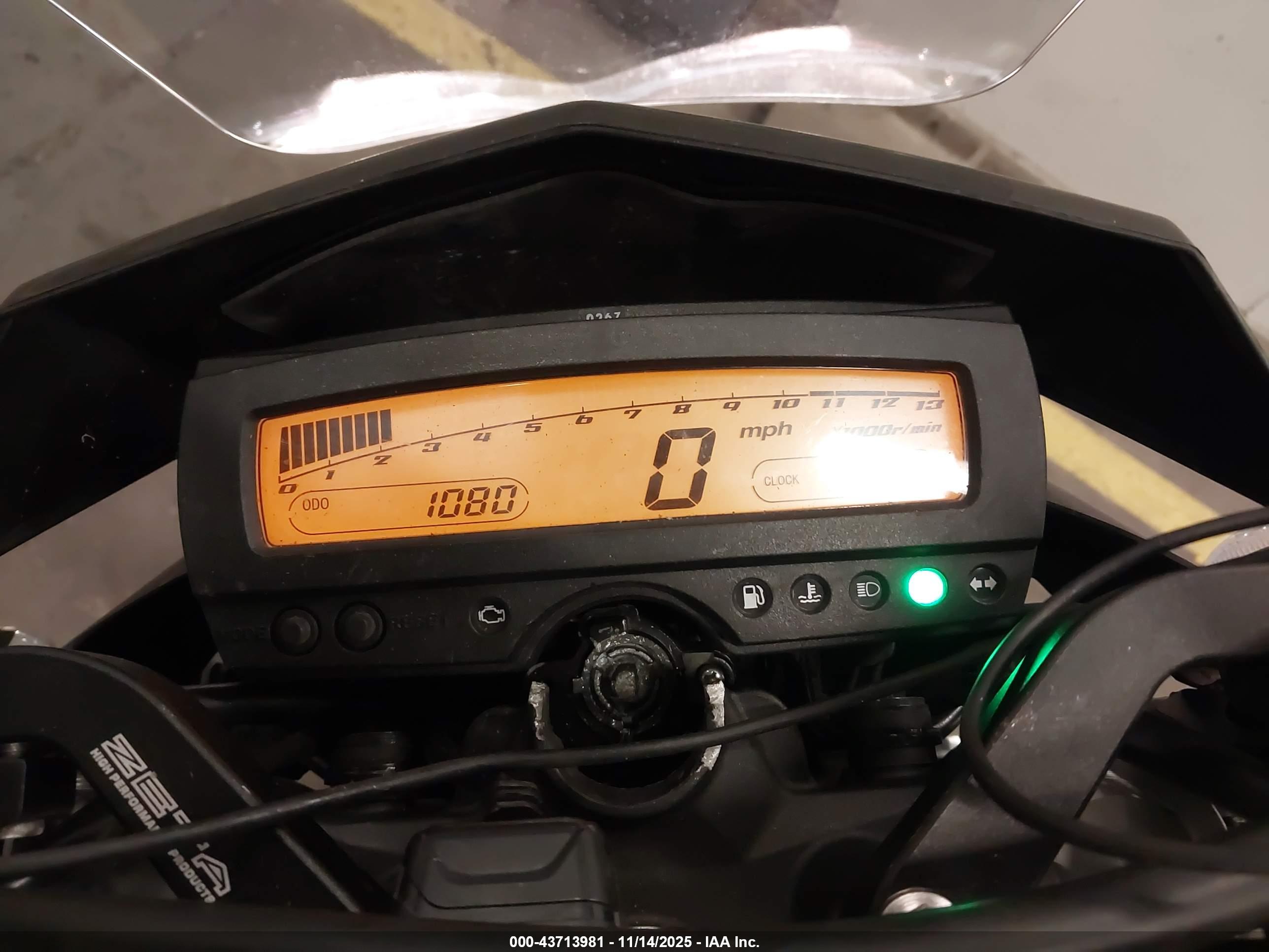 KAWASAKI KLX300 image 7