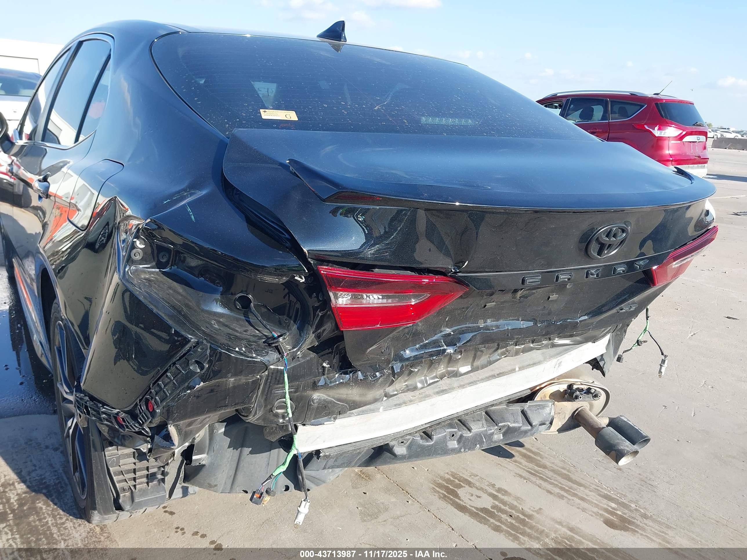 TOYOTA CAMRY image 6