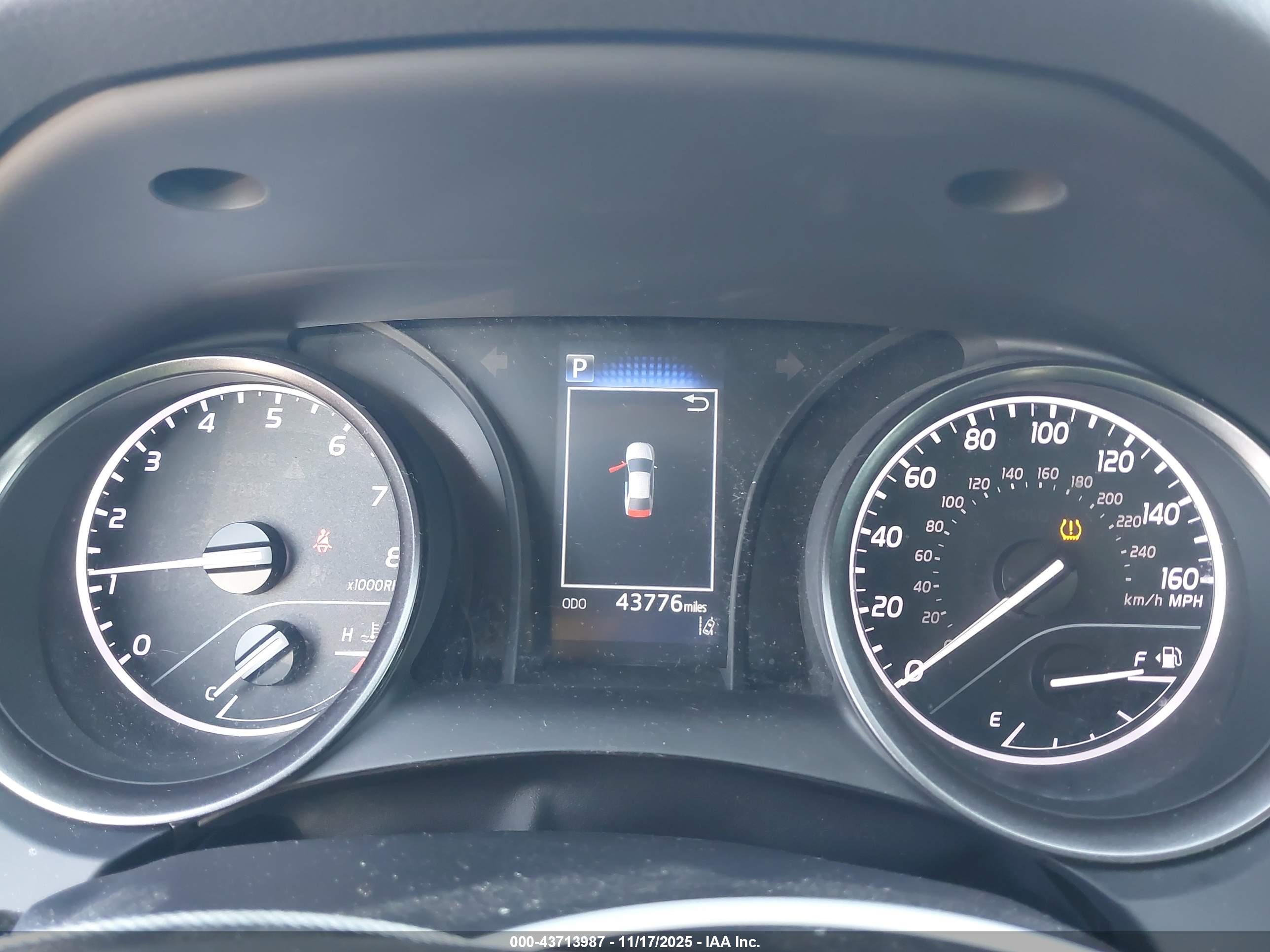 TOYOTA CAMRY image 7
