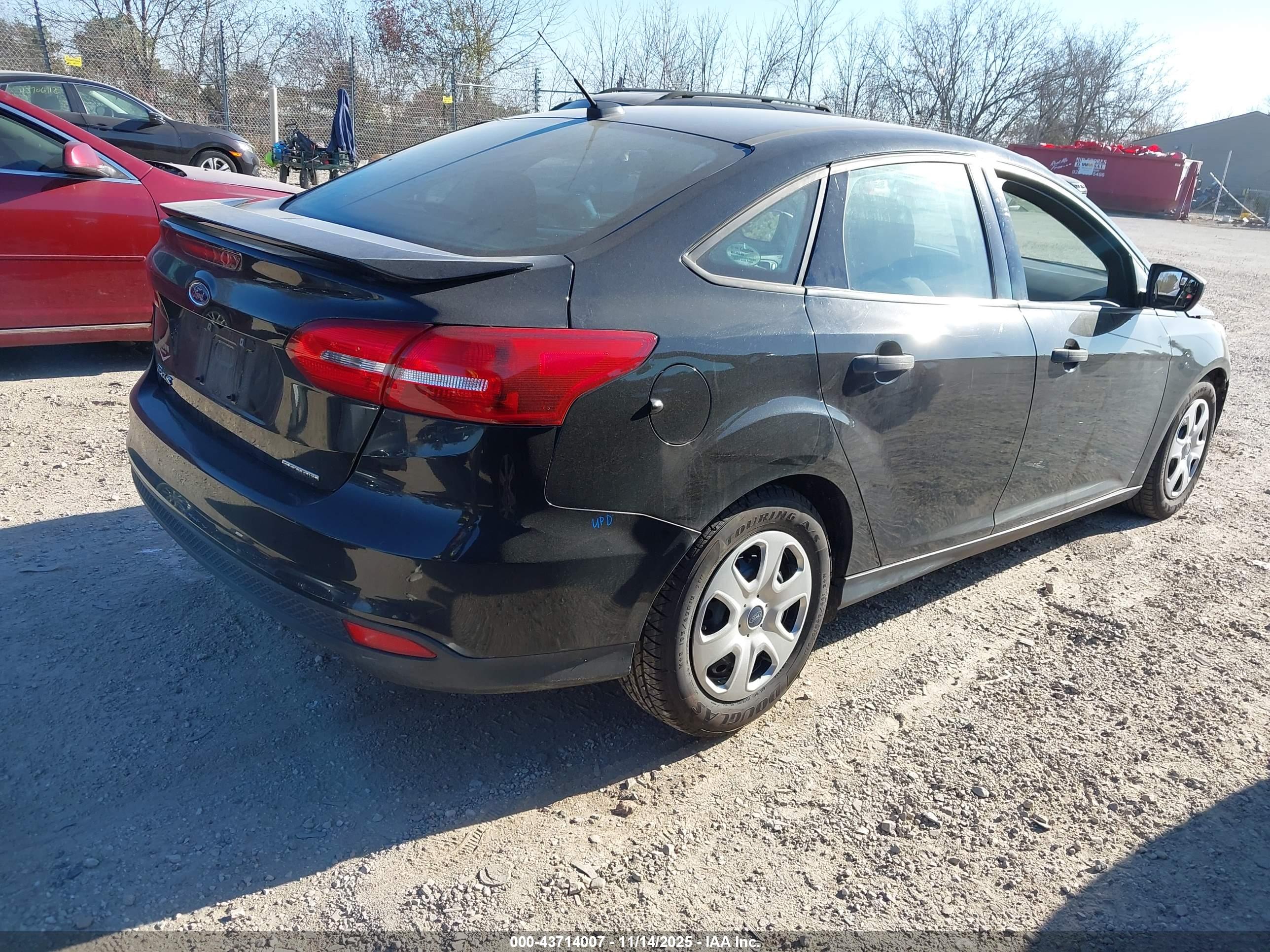 FORD FOCUS image 4