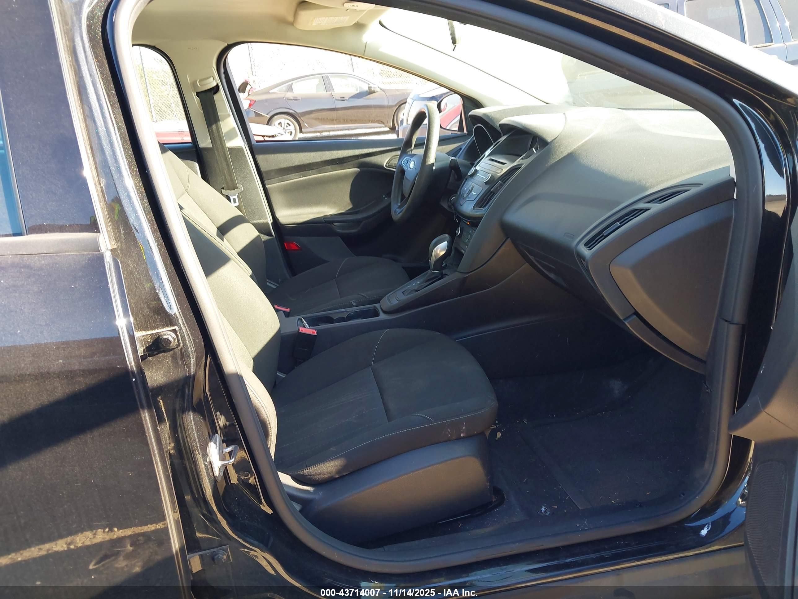 FORD FOCUS image 5