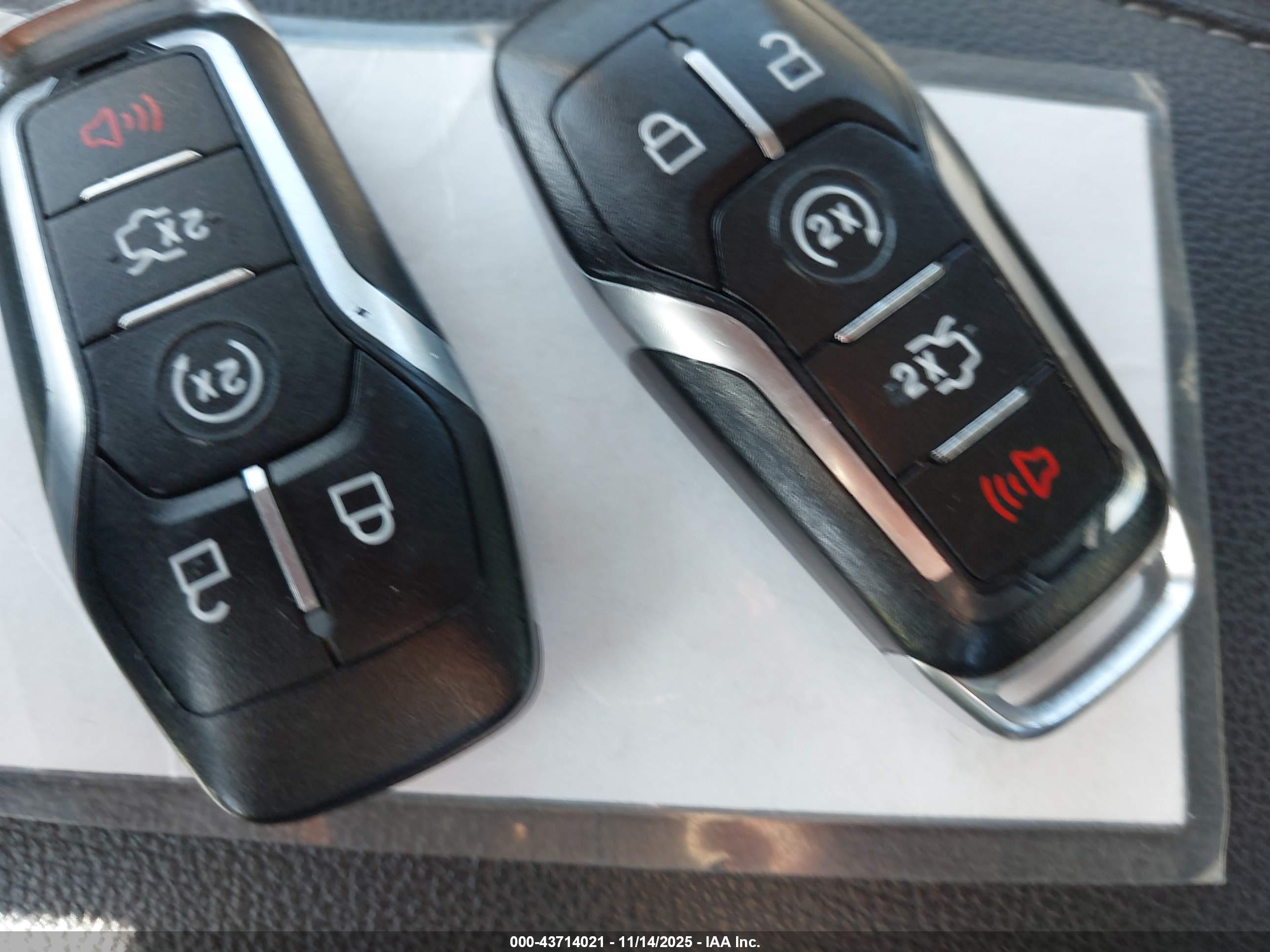 FORD FUSION image 11