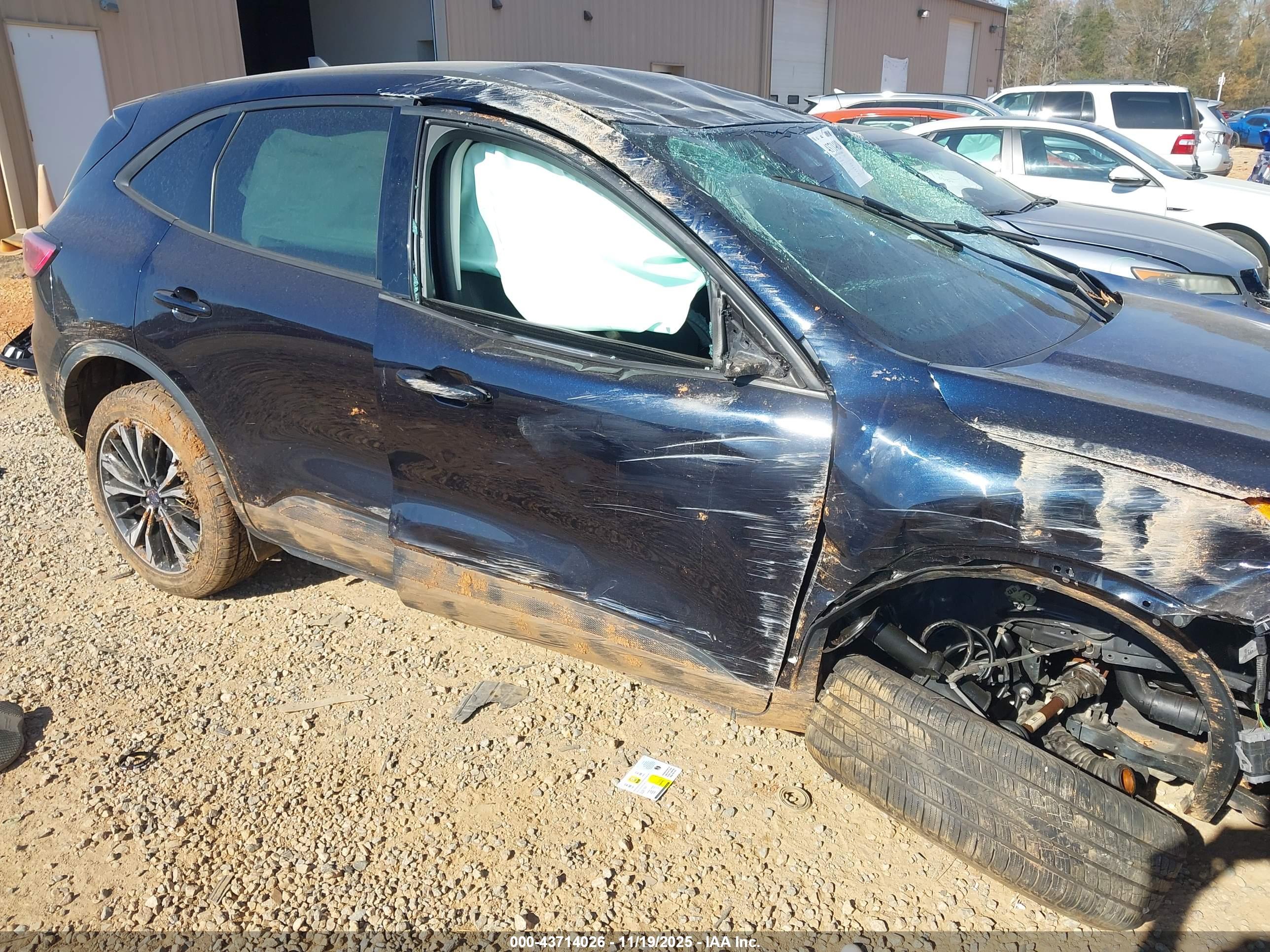 FORD ESCAPE image 6
