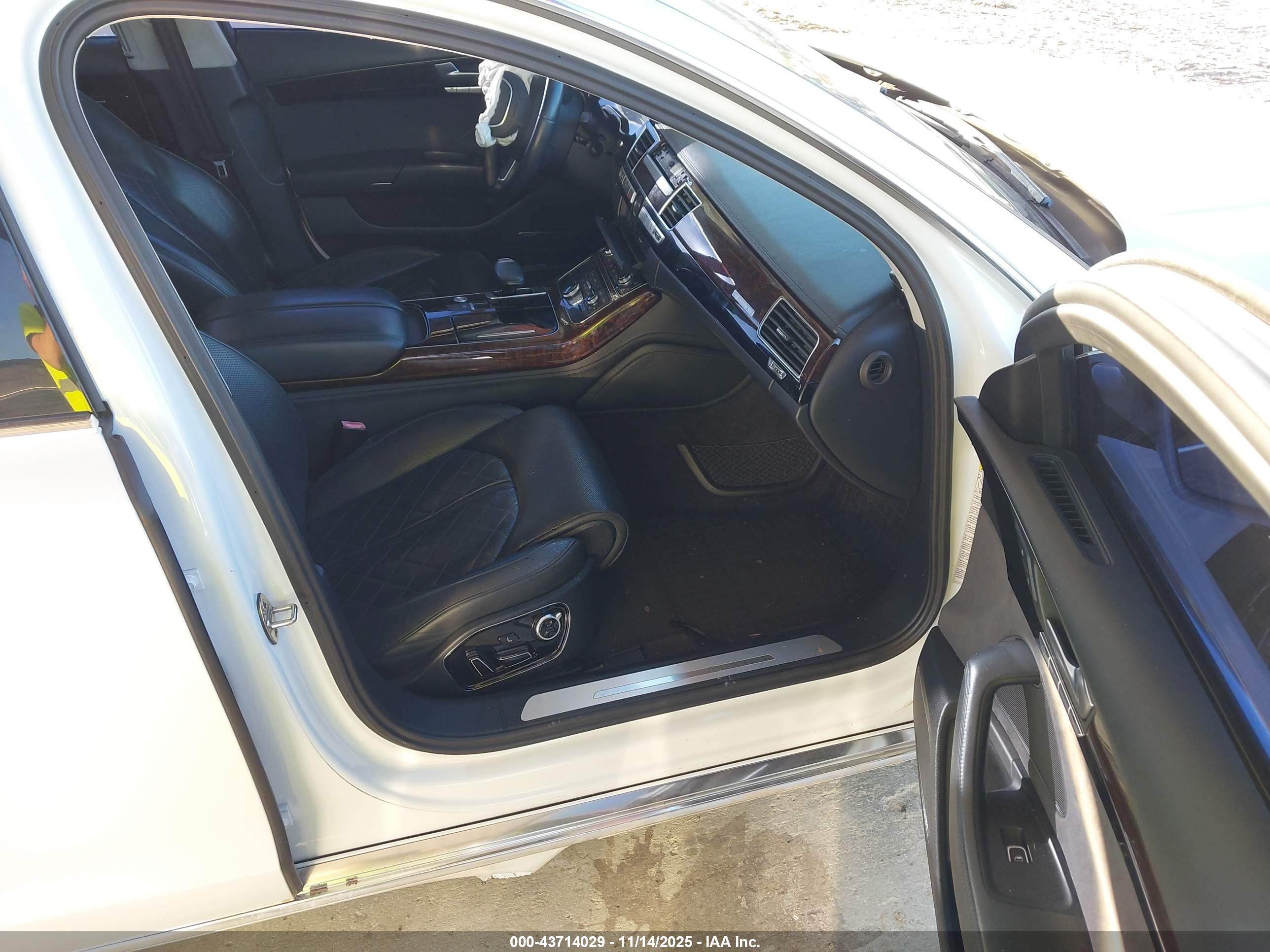 AUDI A8 image 5
