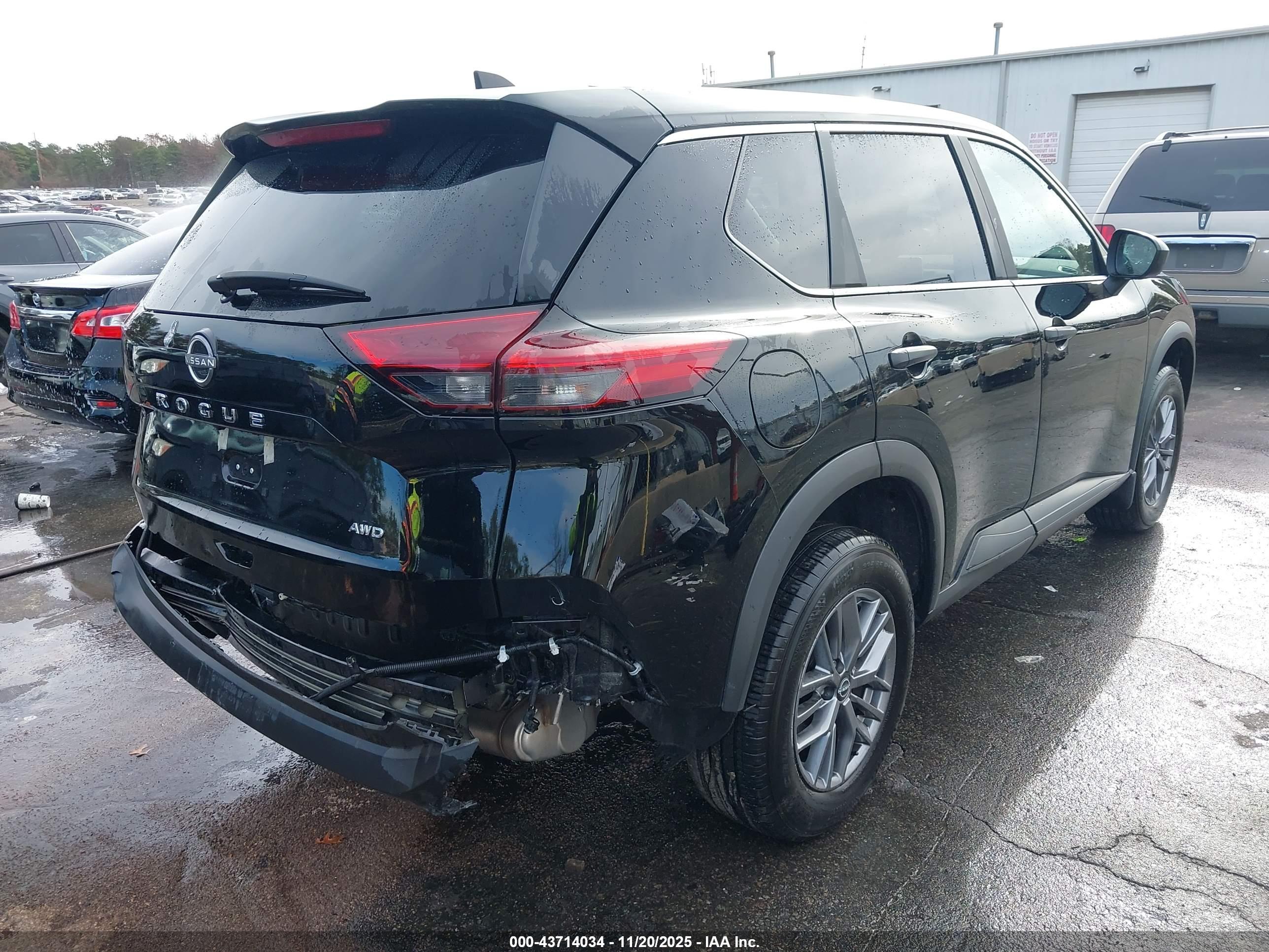NISSAN ROGUE image 4