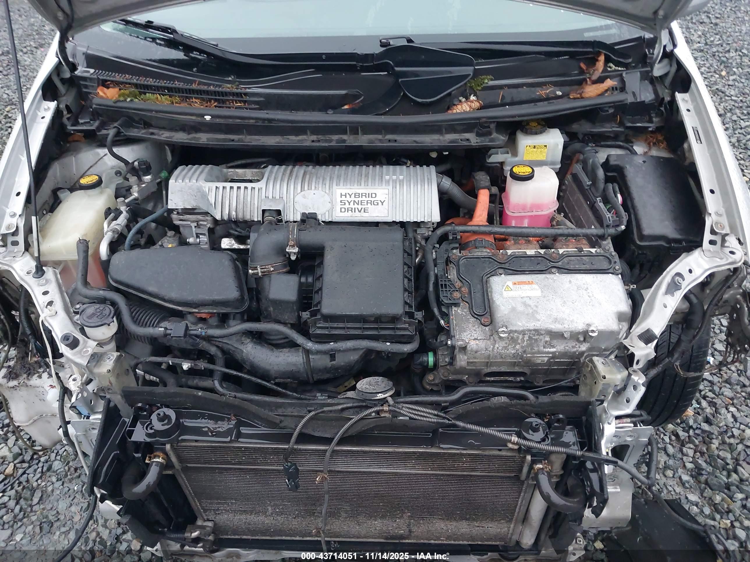 TOYOTA PRIUS image 10