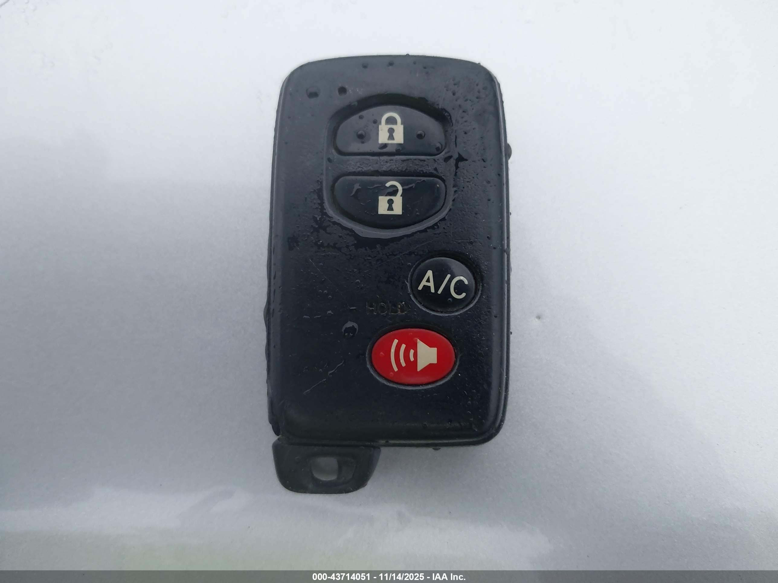 TOYOTA PRIUS image 11