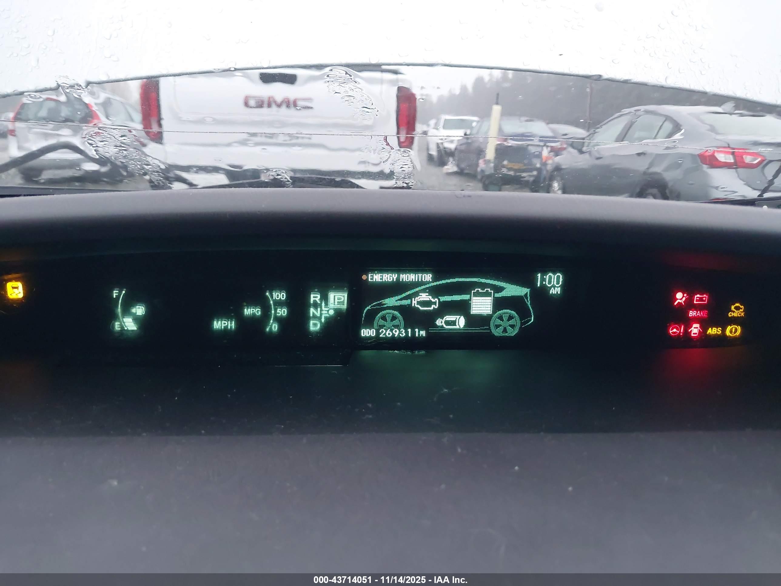 TOYOTA PRIUS image 7