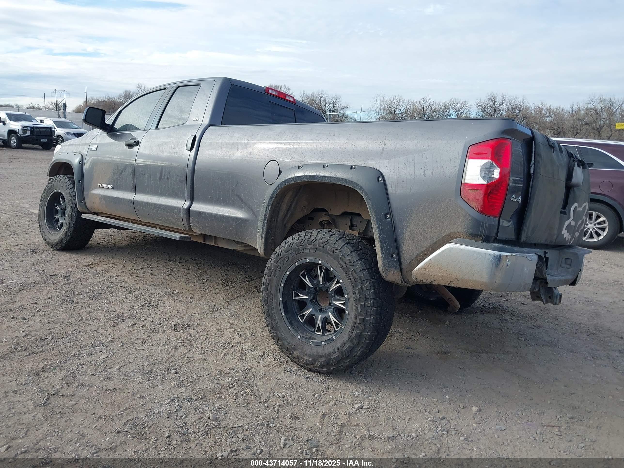 TOYOTA TUNDRA image 3