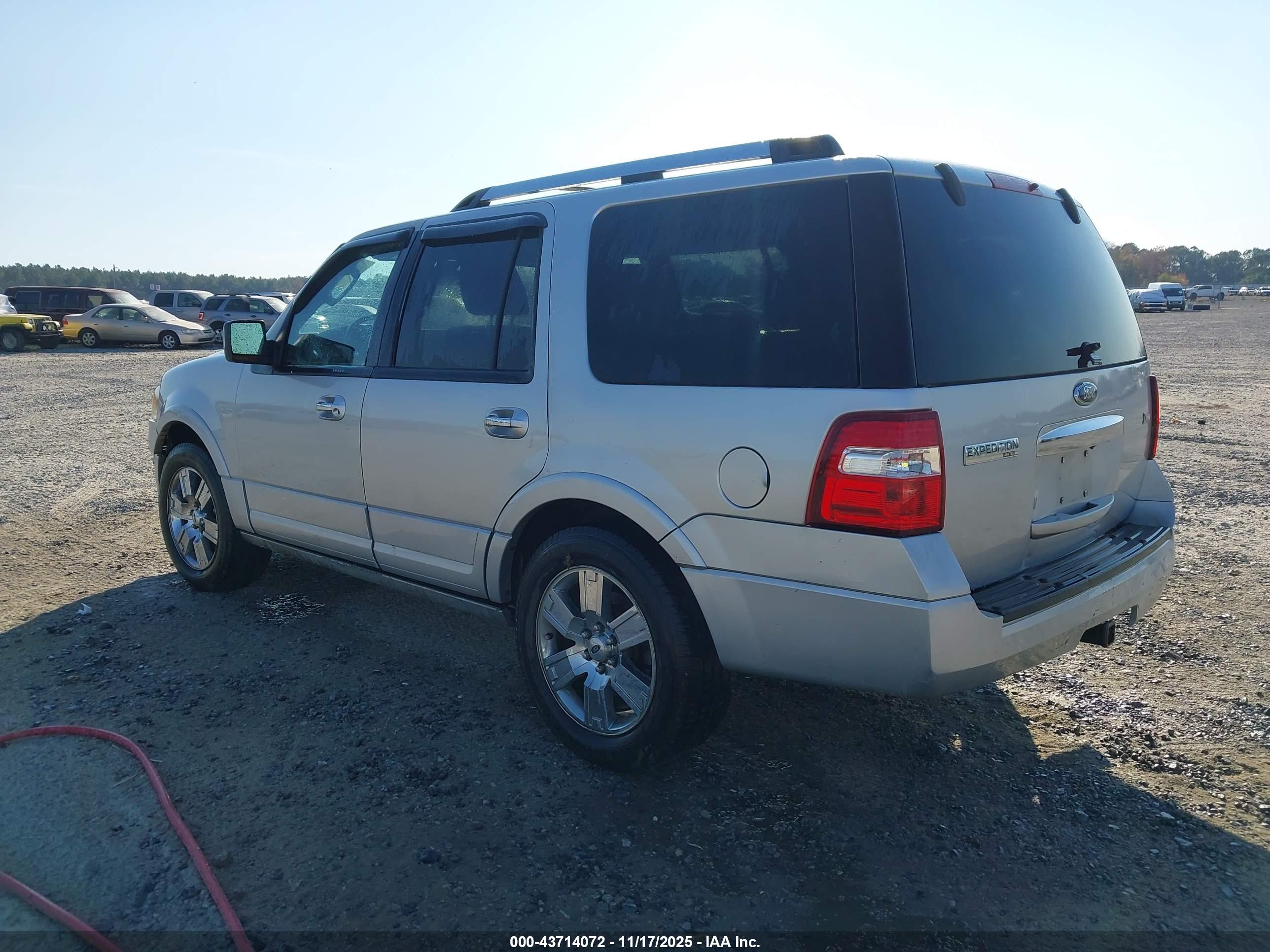 FORD EXPEDITION image 3