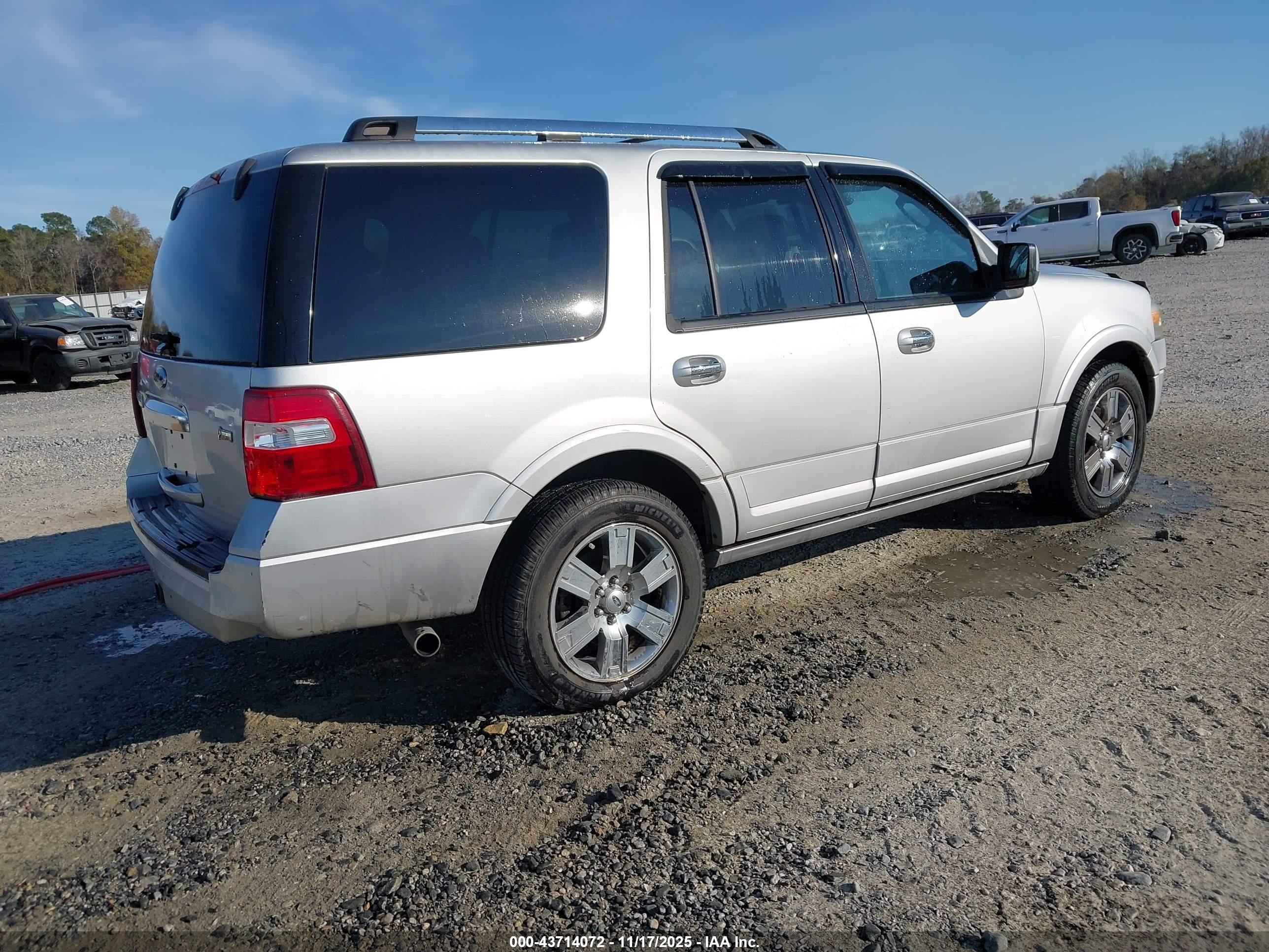 FORD EXPEDITION image 4