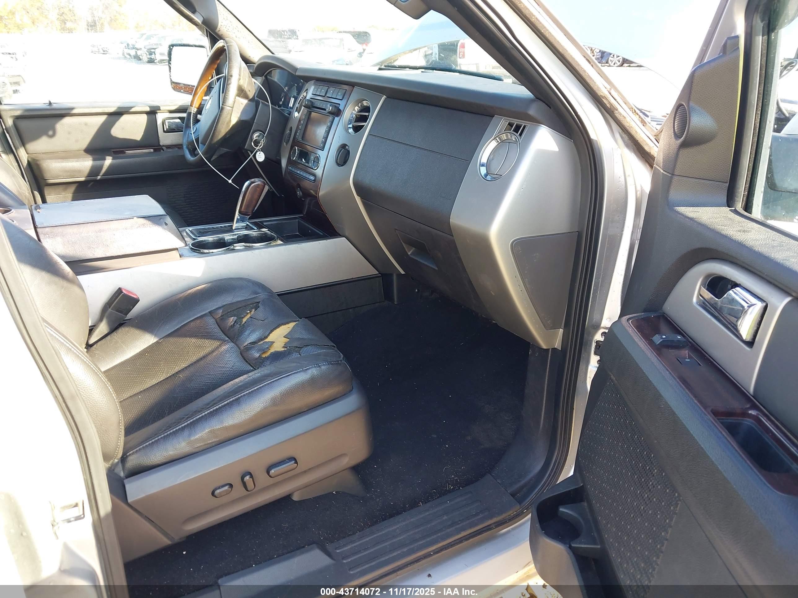 FORD EXPEDITION image 5