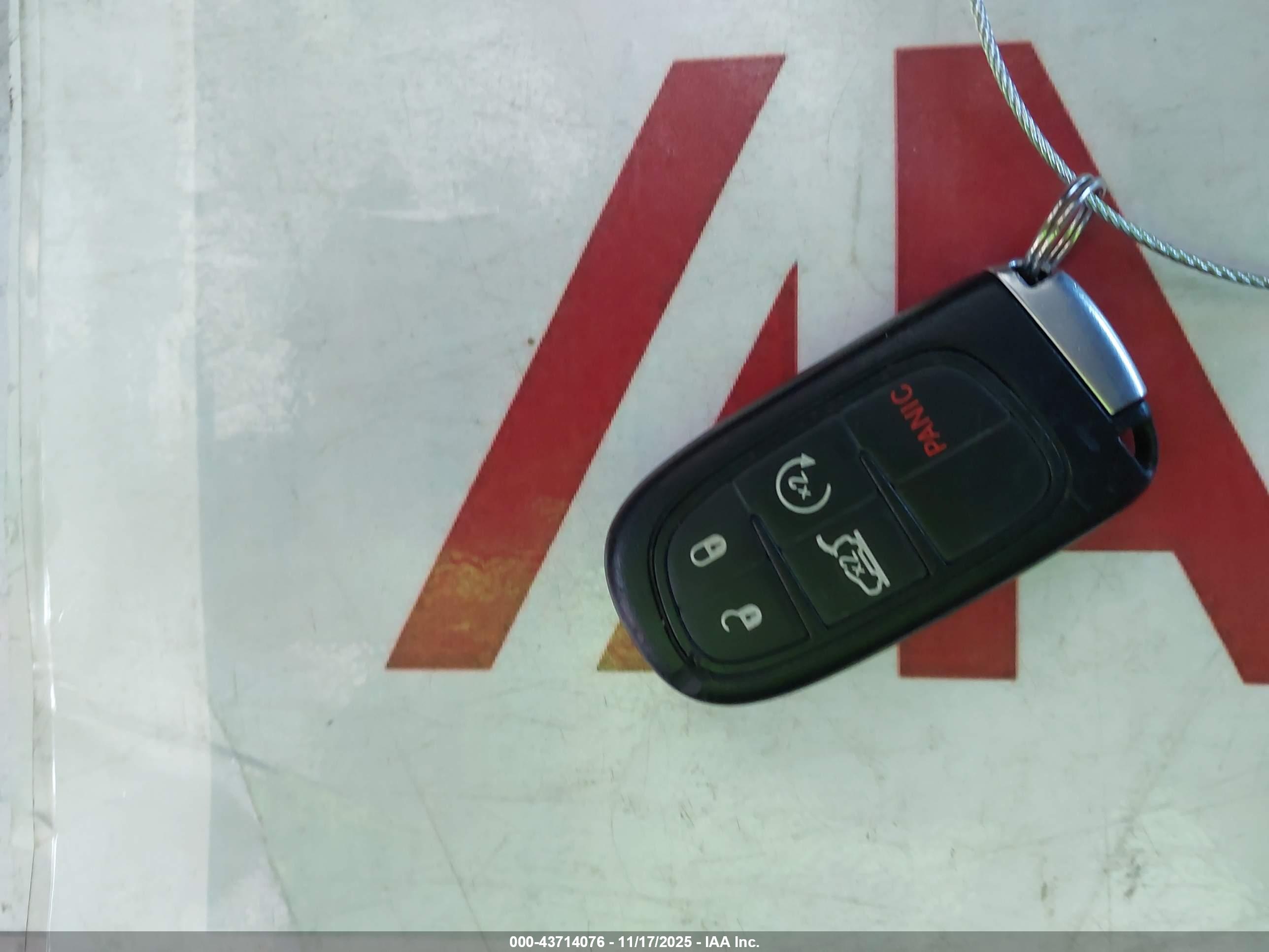 JEEP CHEROKEE image 11