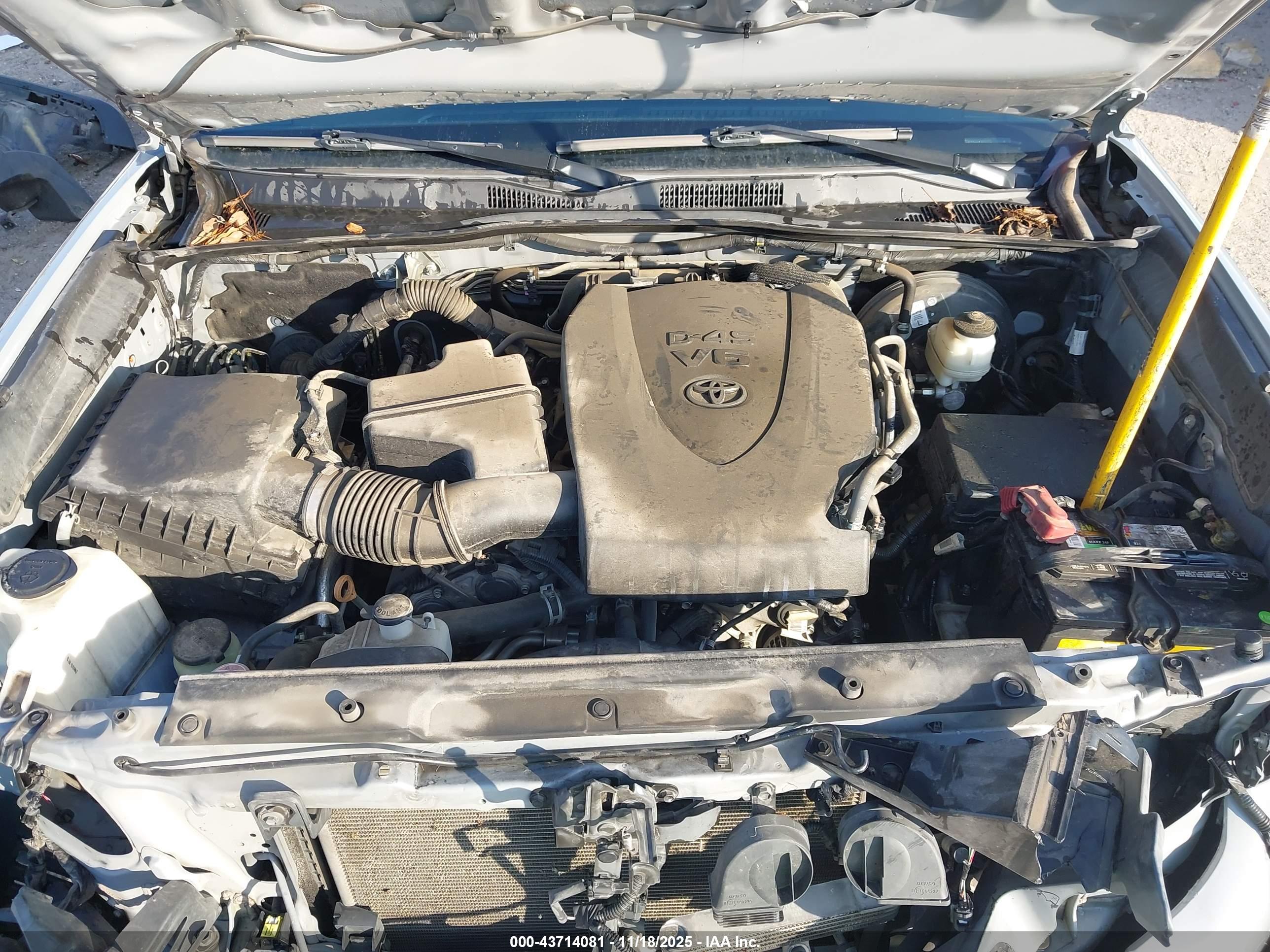 TOYOTA TACOMA image 10