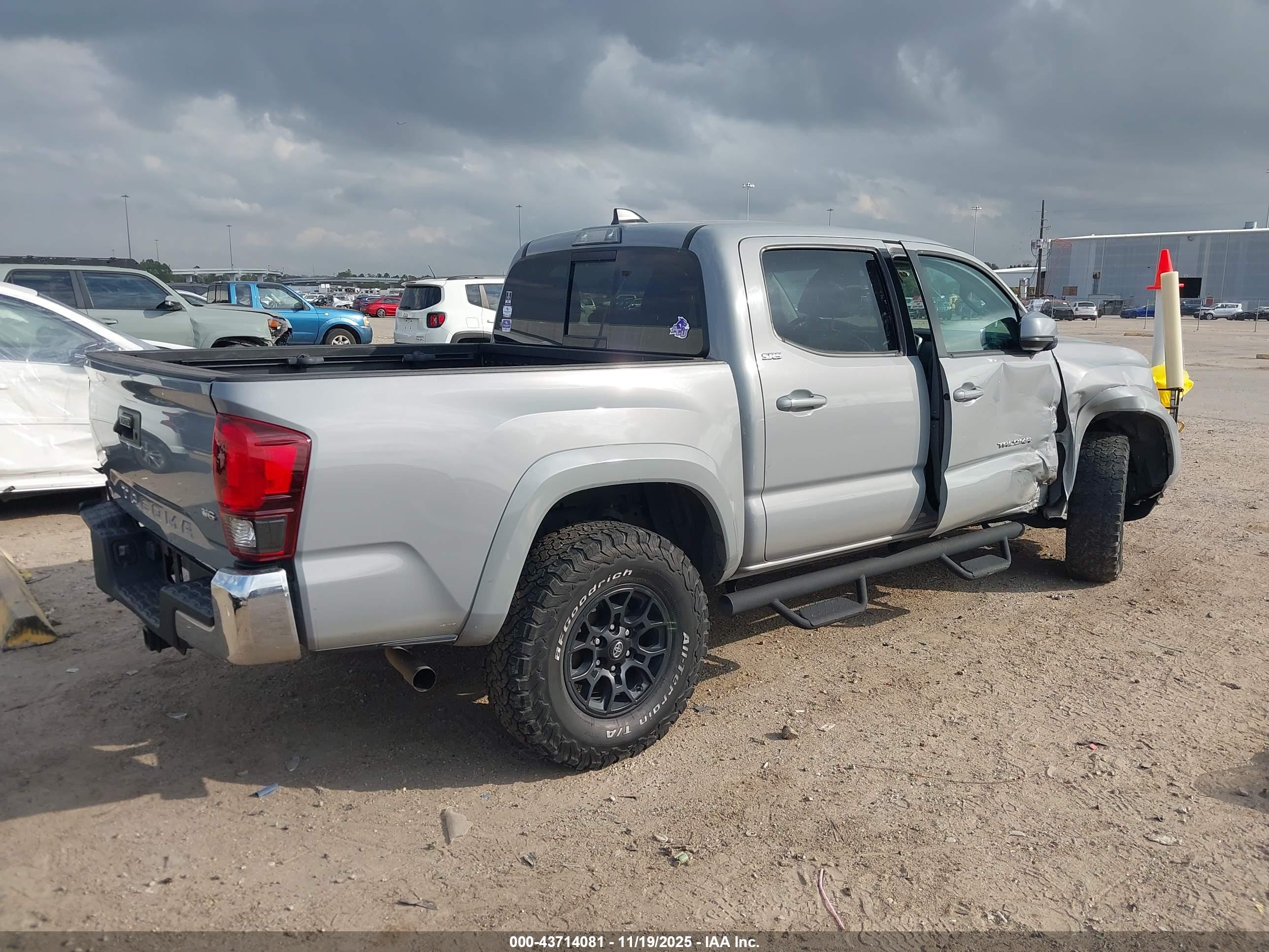 TOYOTA TACOMA image 4