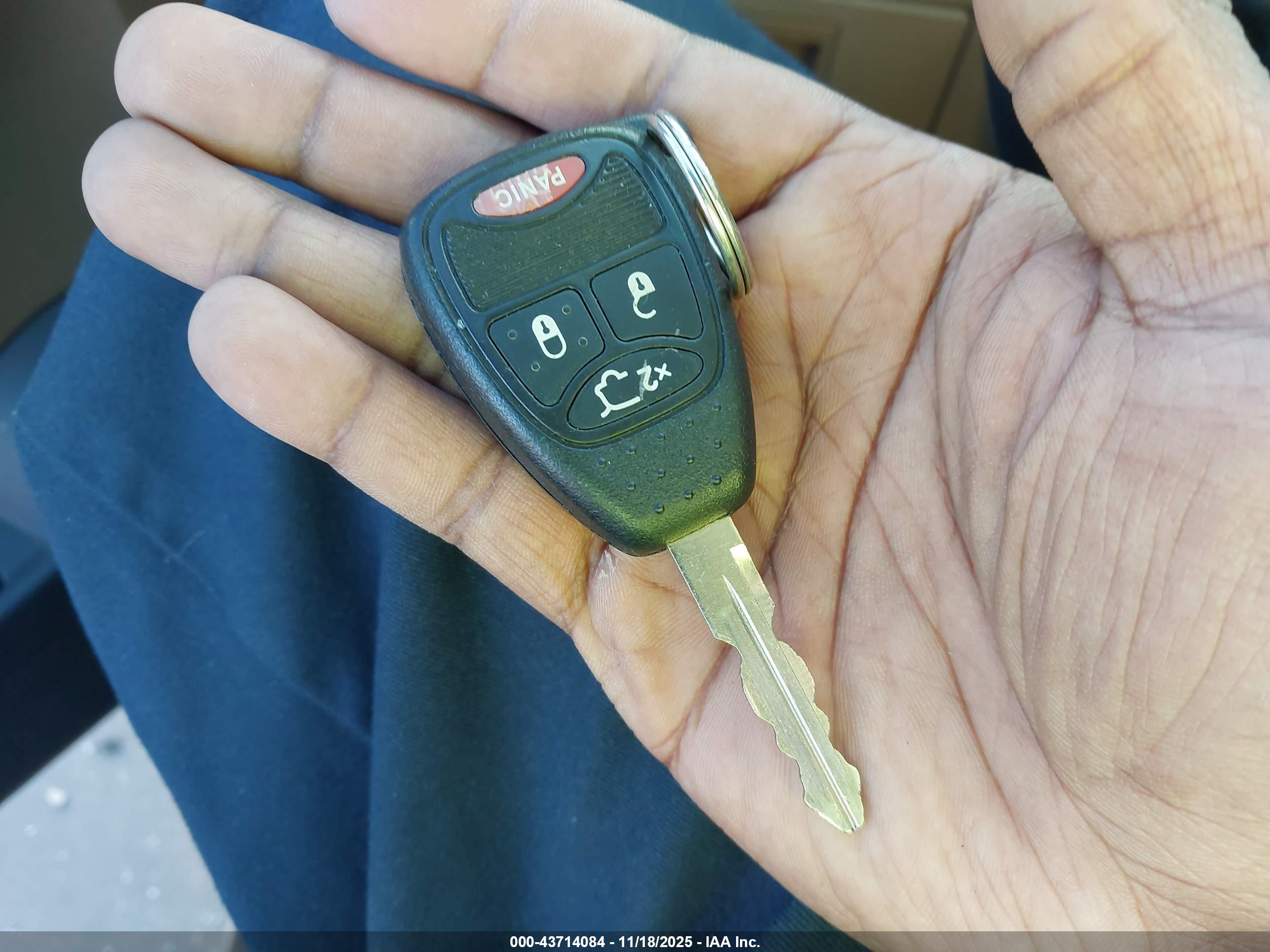 JEEP LIBERTY image 11