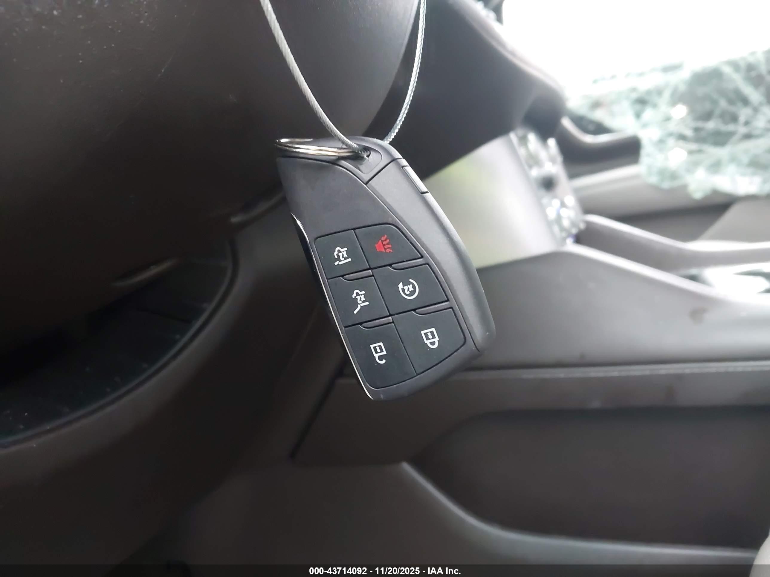 GMC YUKON image 11