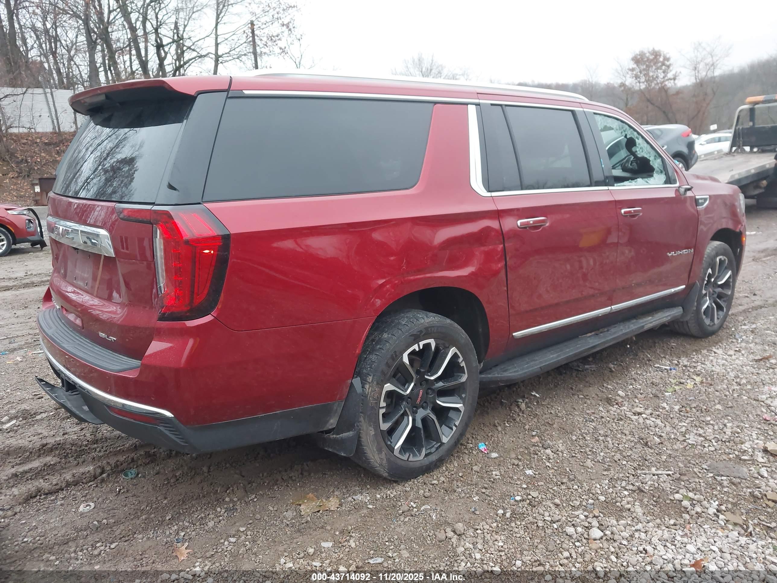 GMC YUKON image 4