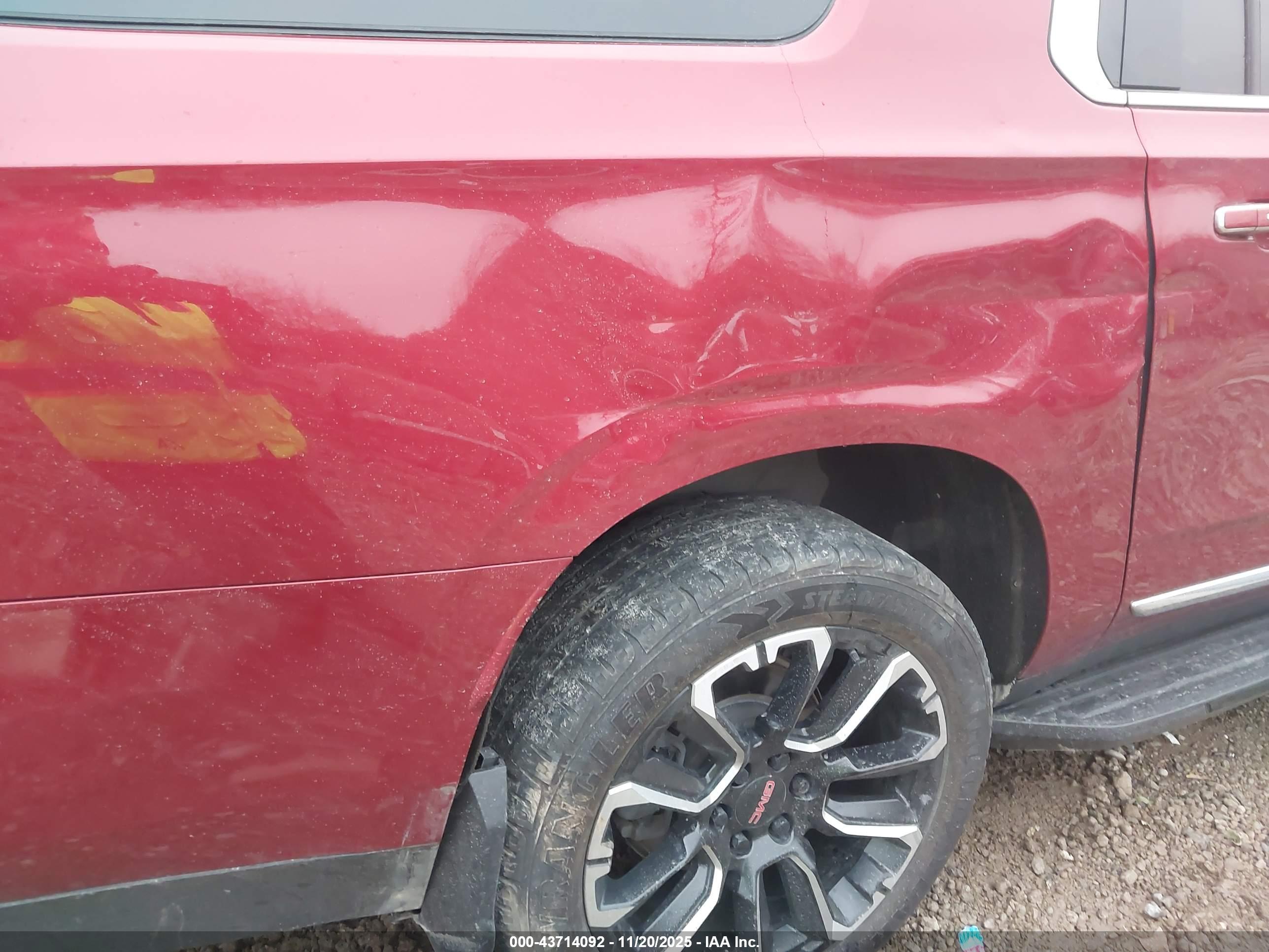 GMC YUKON image 6