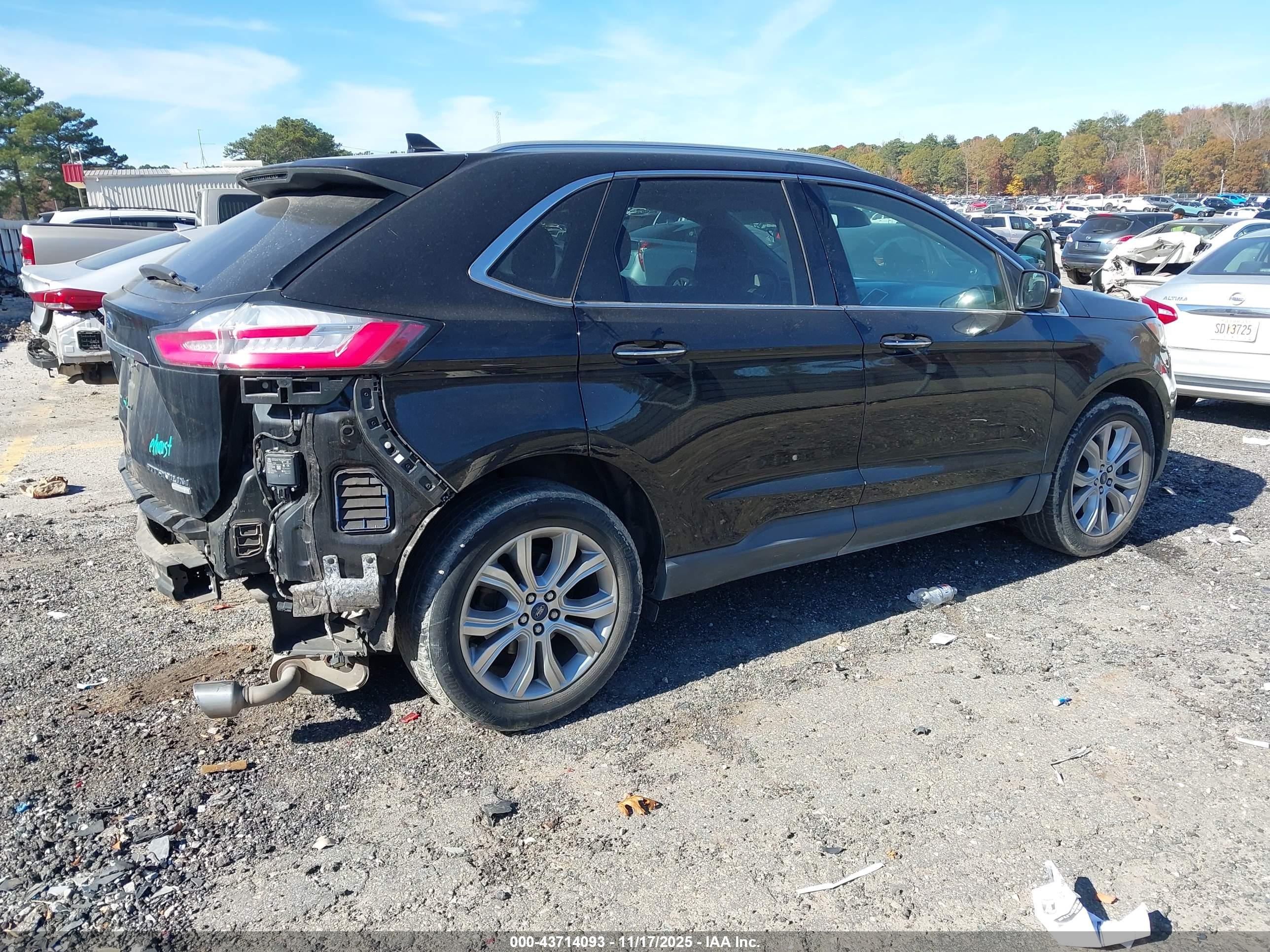 FORD EDGE image 4