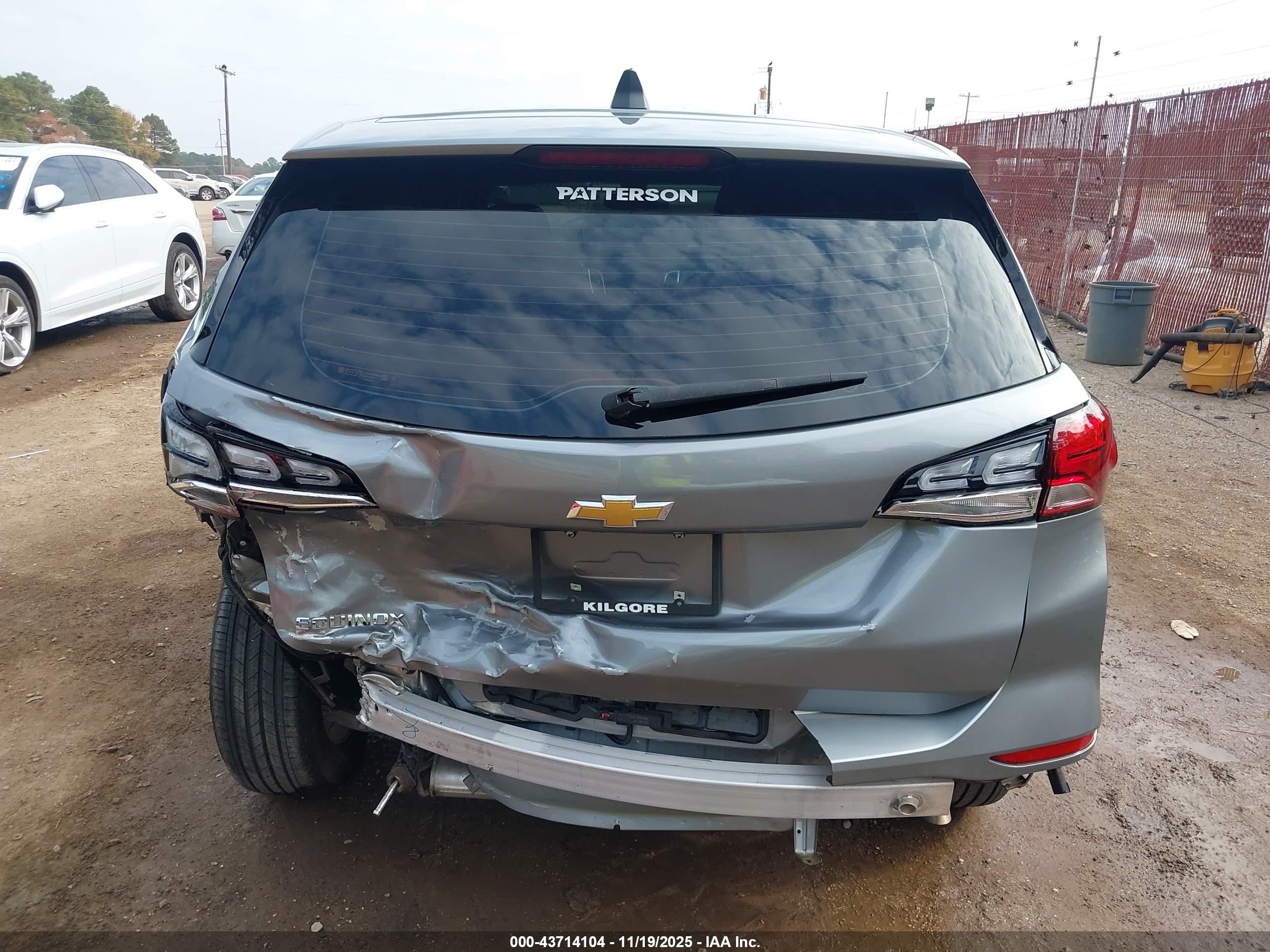 CHEVROLET EQUINOX image 6