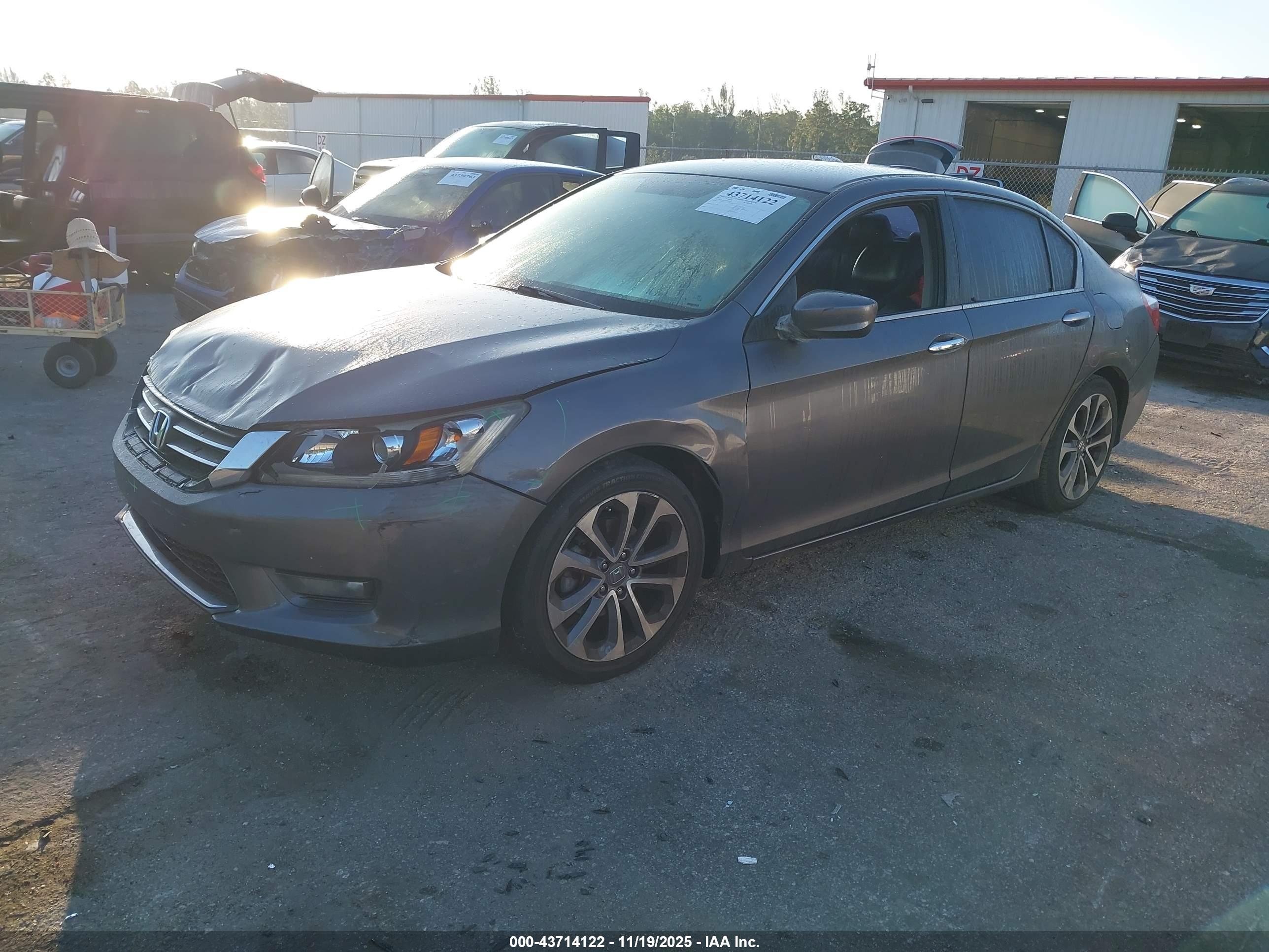 HONDA ACCORD image 2
