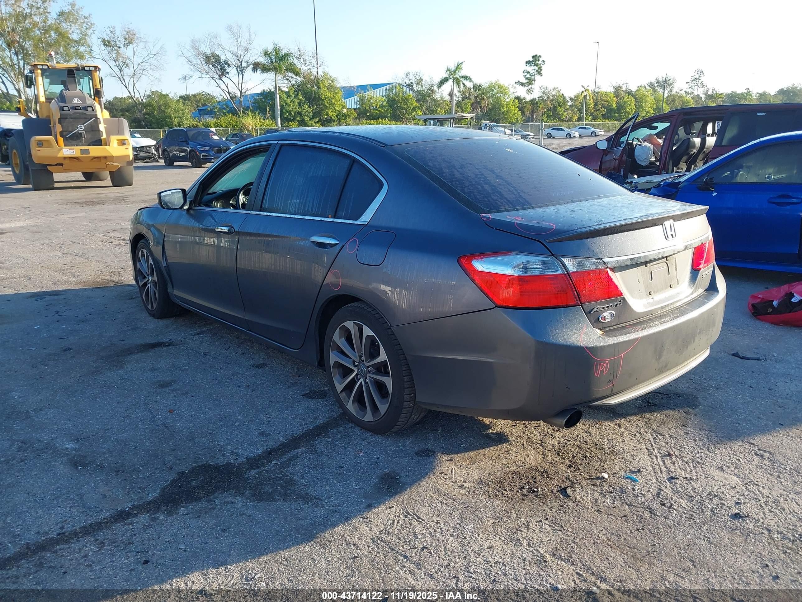 HONDA ACCORD image 3