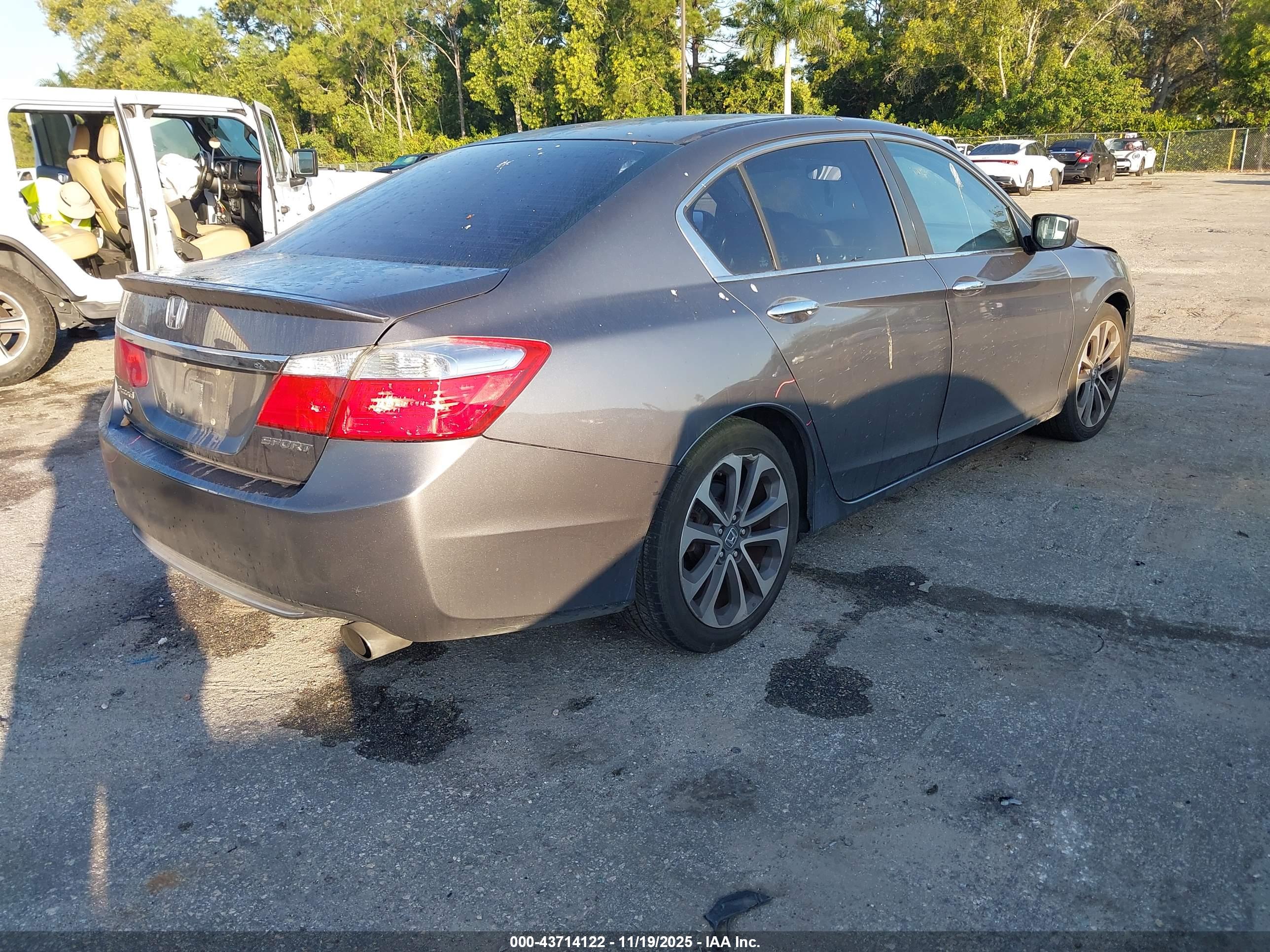 HONDA ACCORD image 4