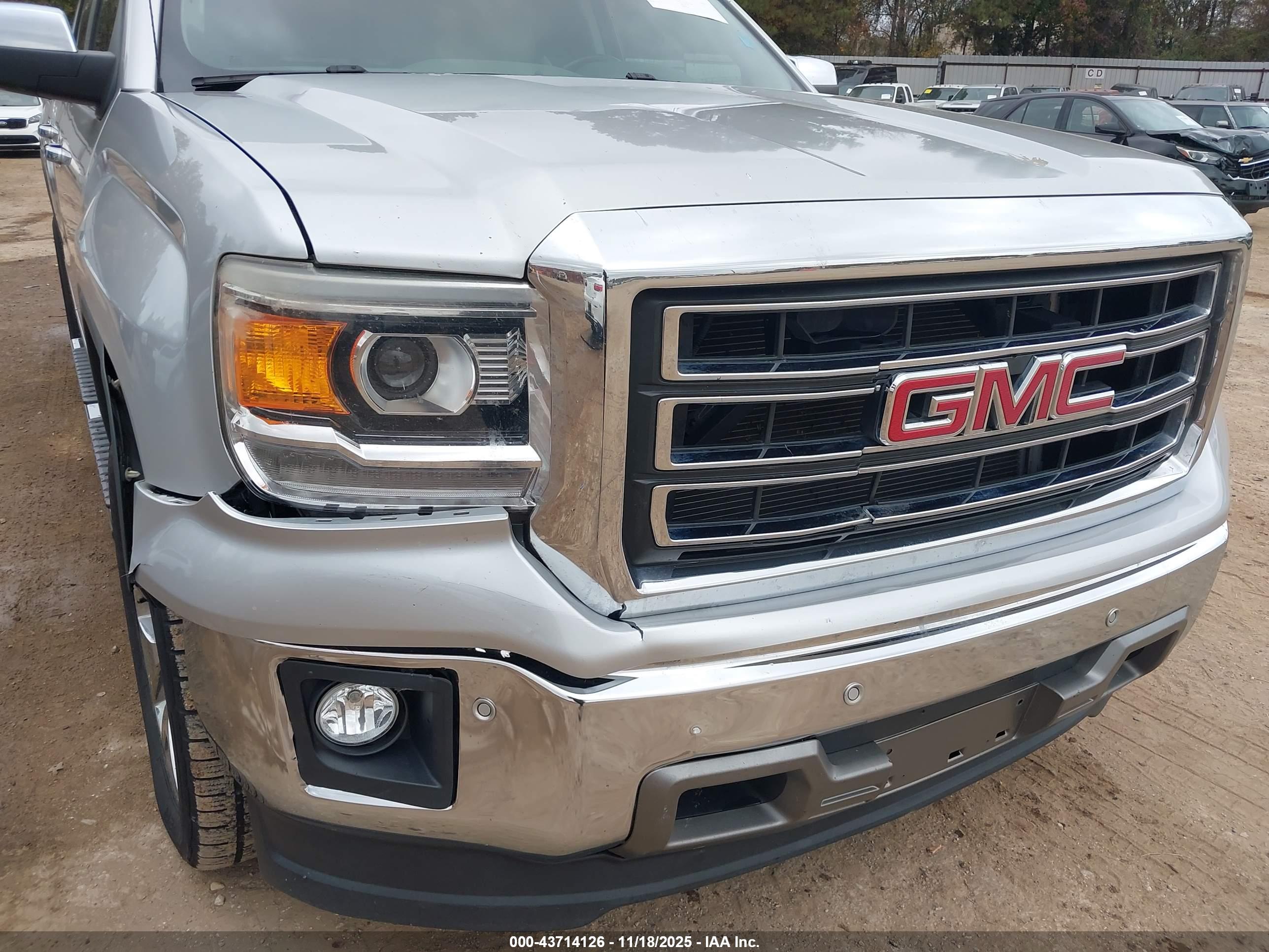GMC SIERRA image 6