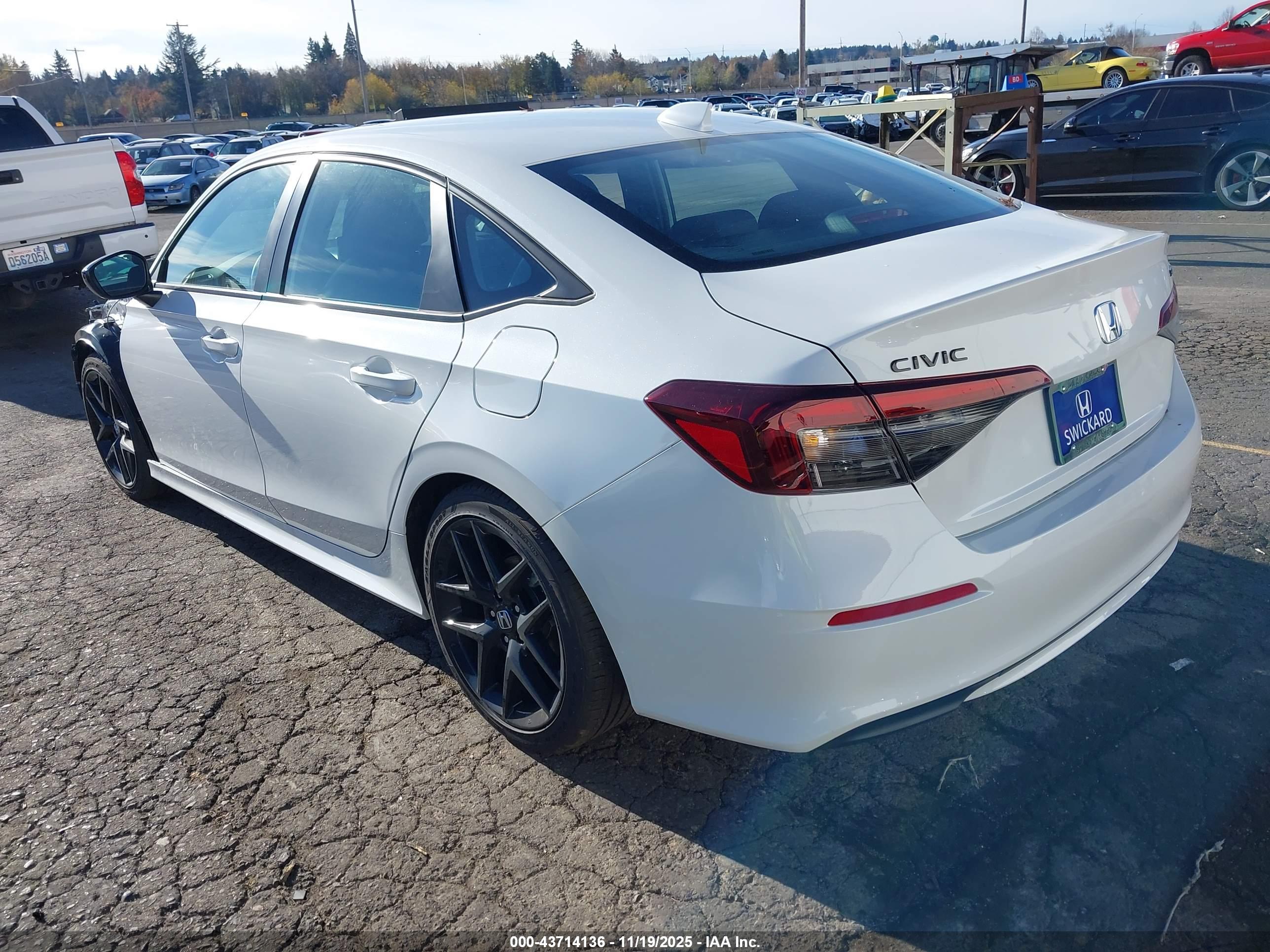 HONDA CIVIC image 3