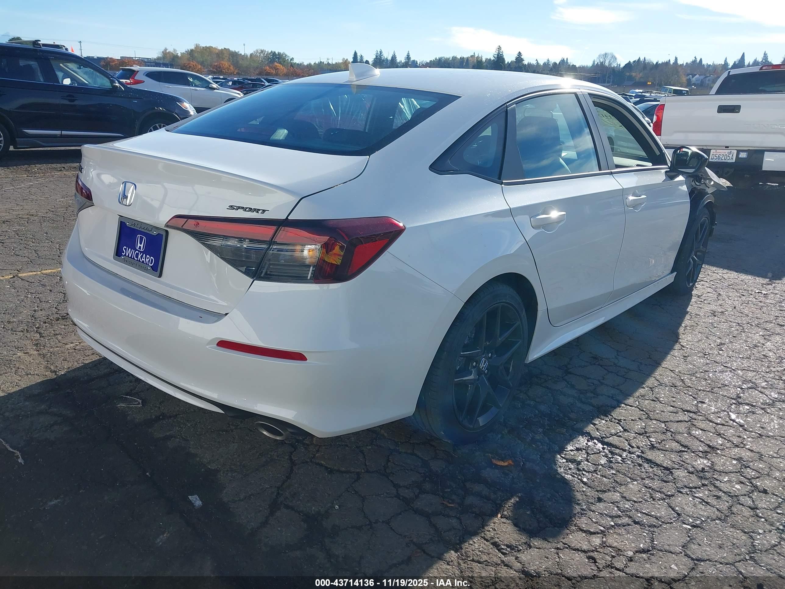 HONDA CIVIC image 4