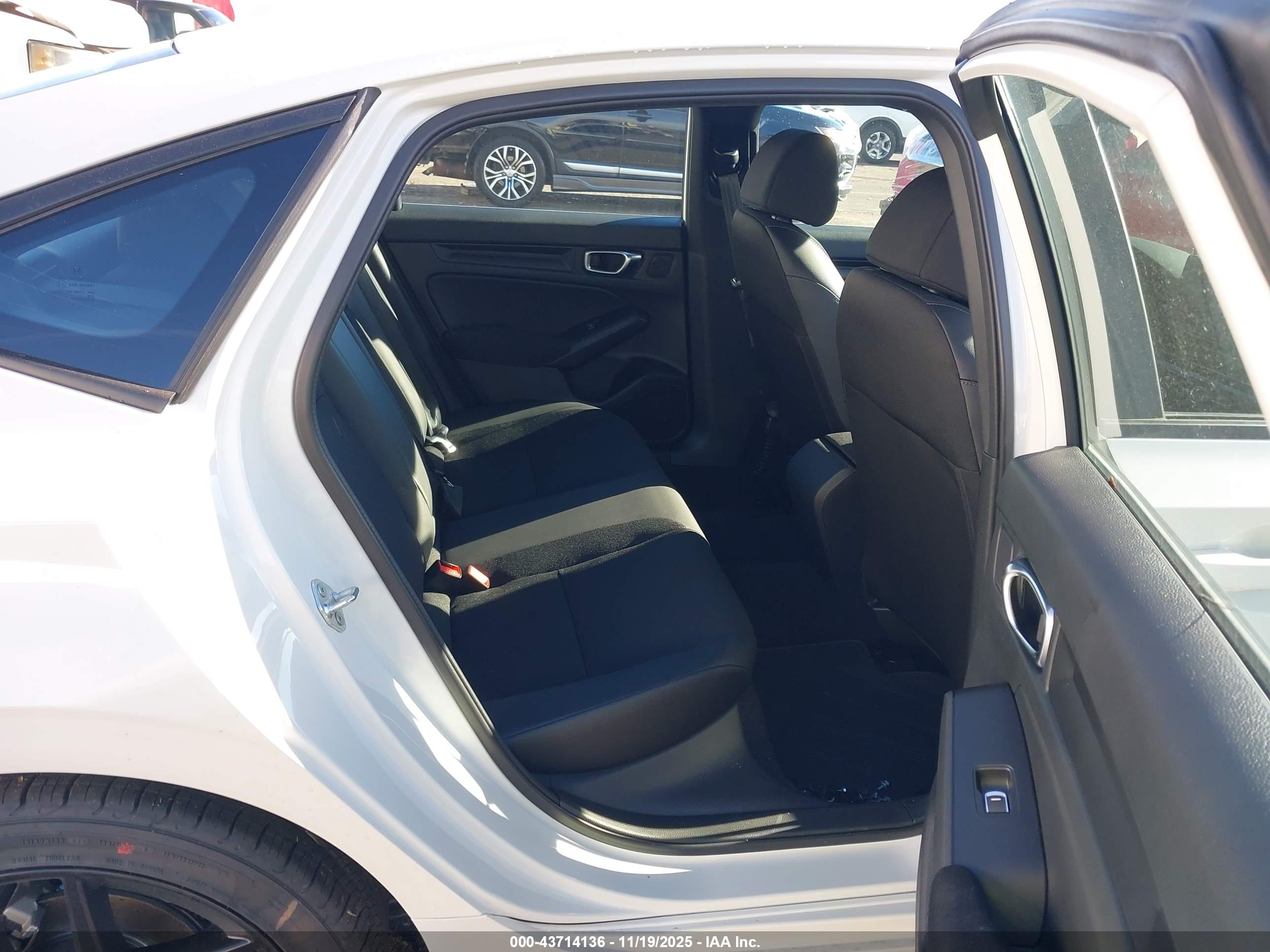 HONDA CIVIC image 8