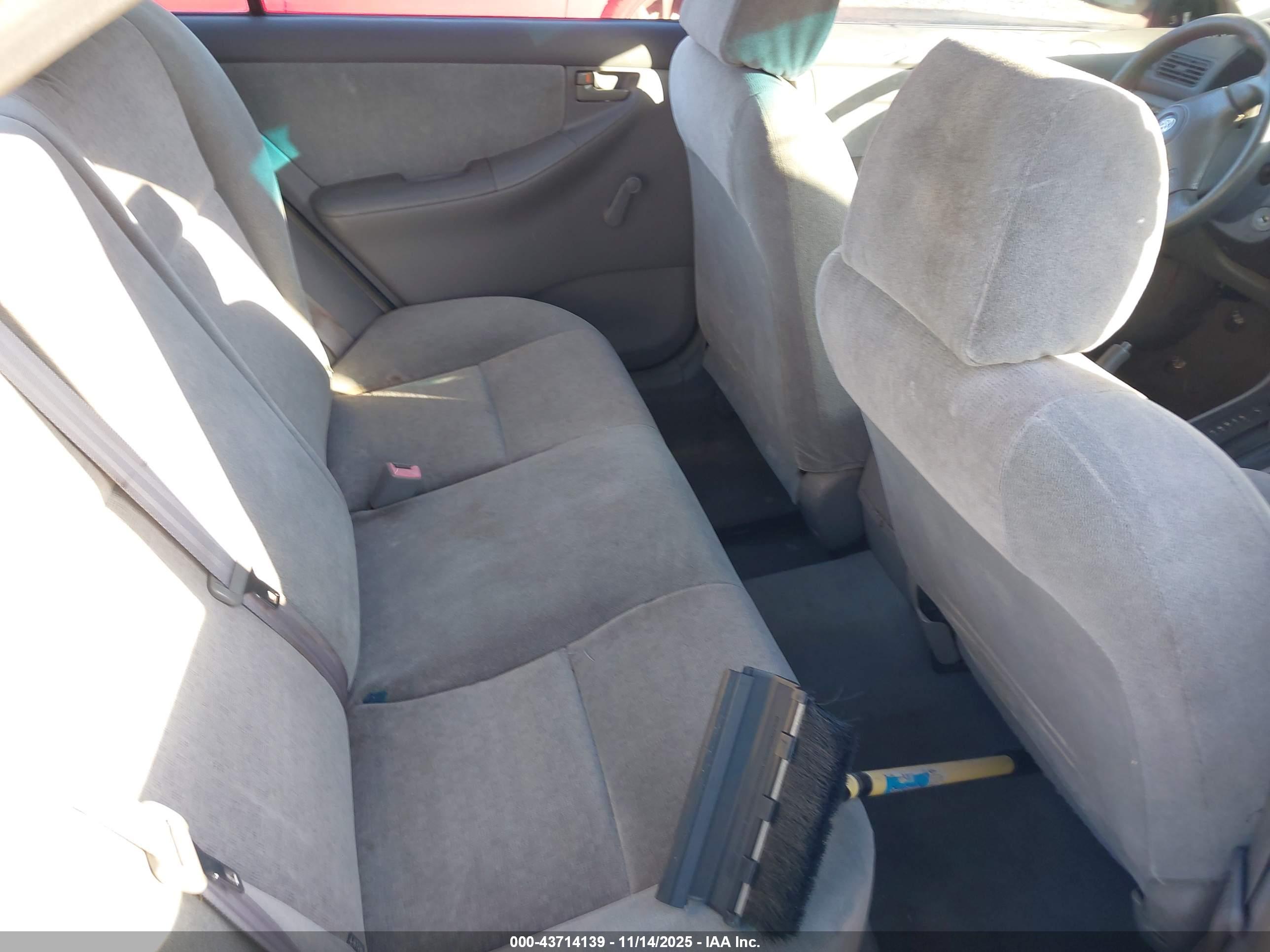 TOYOTA COROLLA image 8