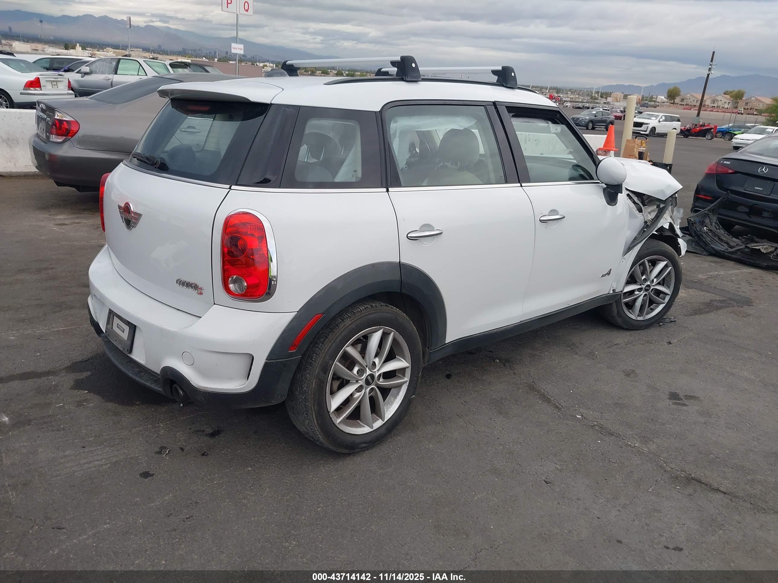 MINI COUNTRYMAN image 4