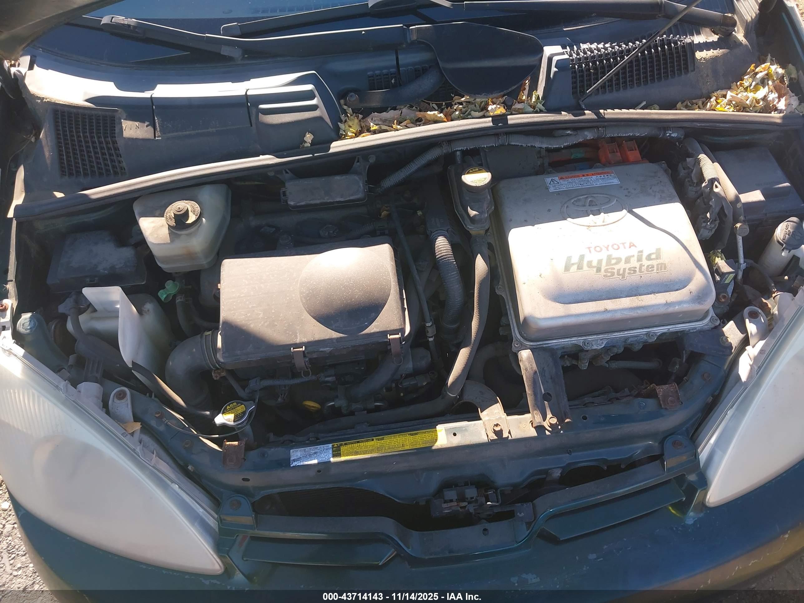 TOYOTA PRIUS image 10