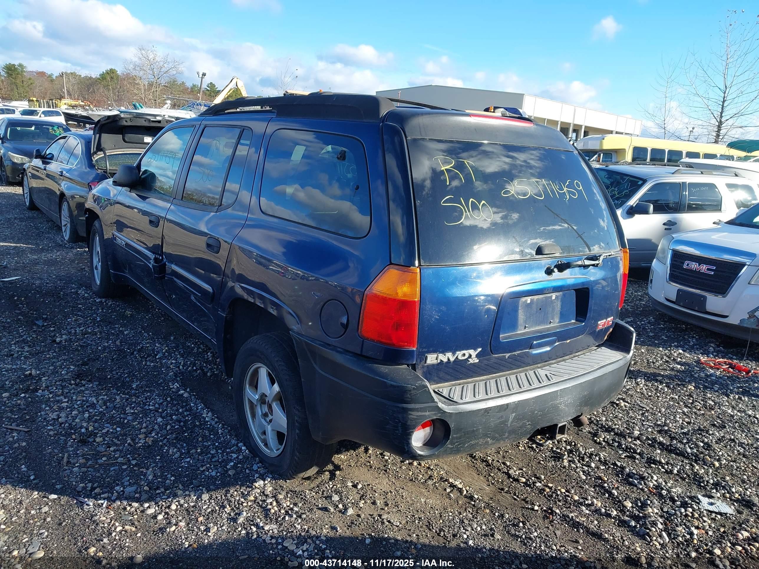 GMC ENVOY image 3