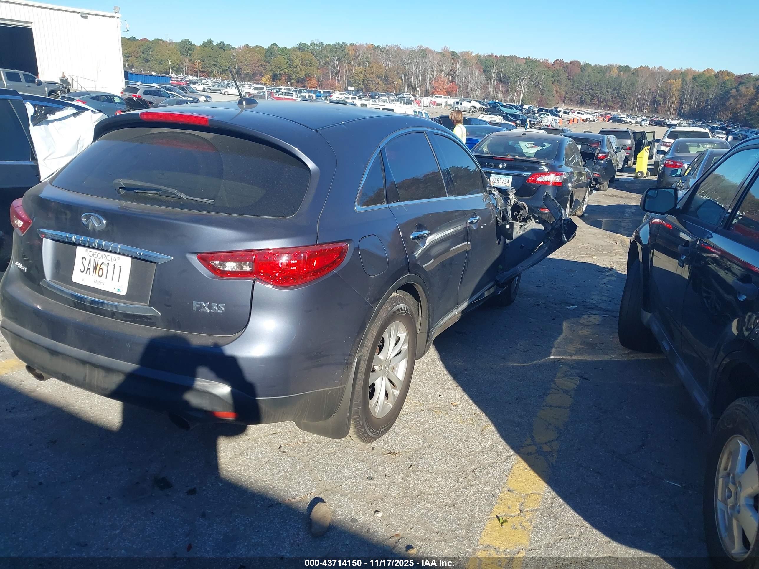 INFINITI FX35 image 4
