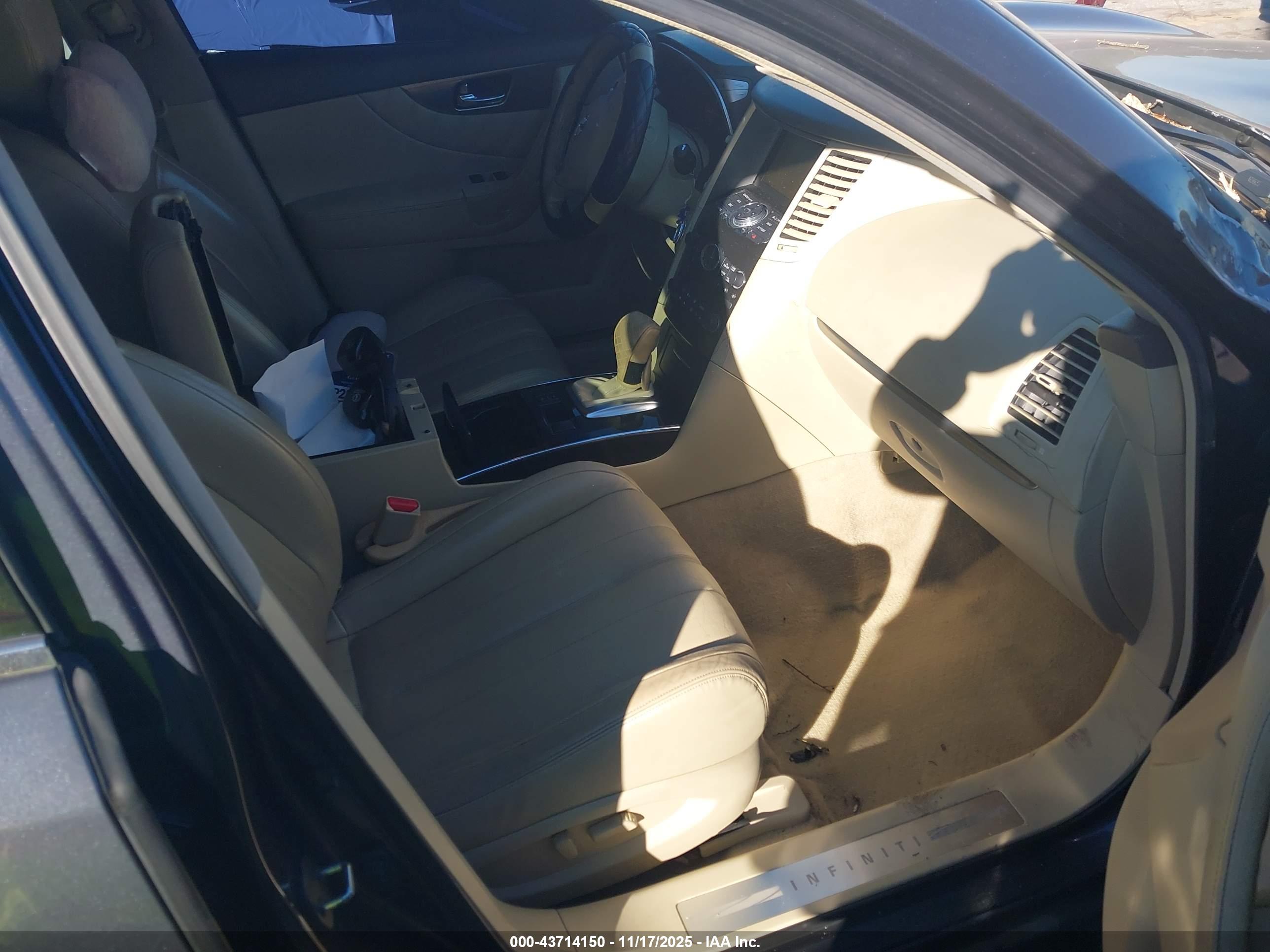 INFINITI FX35 image 5