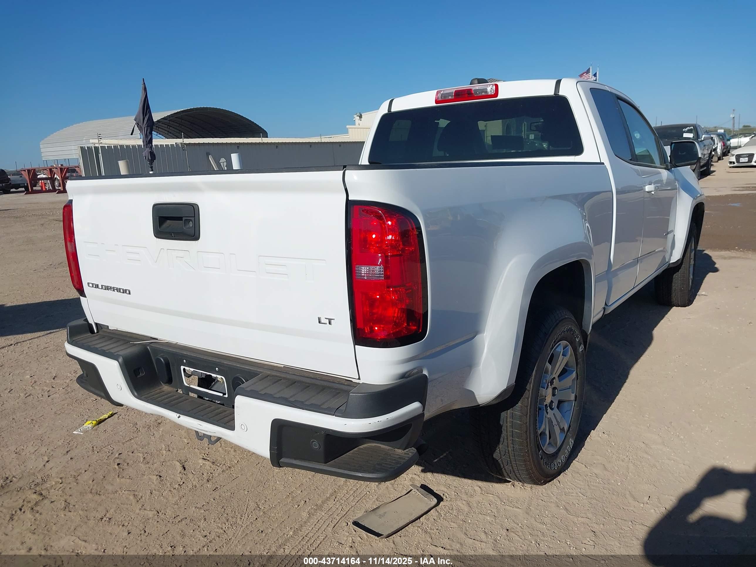 CHEVROLET COLORADO image 4