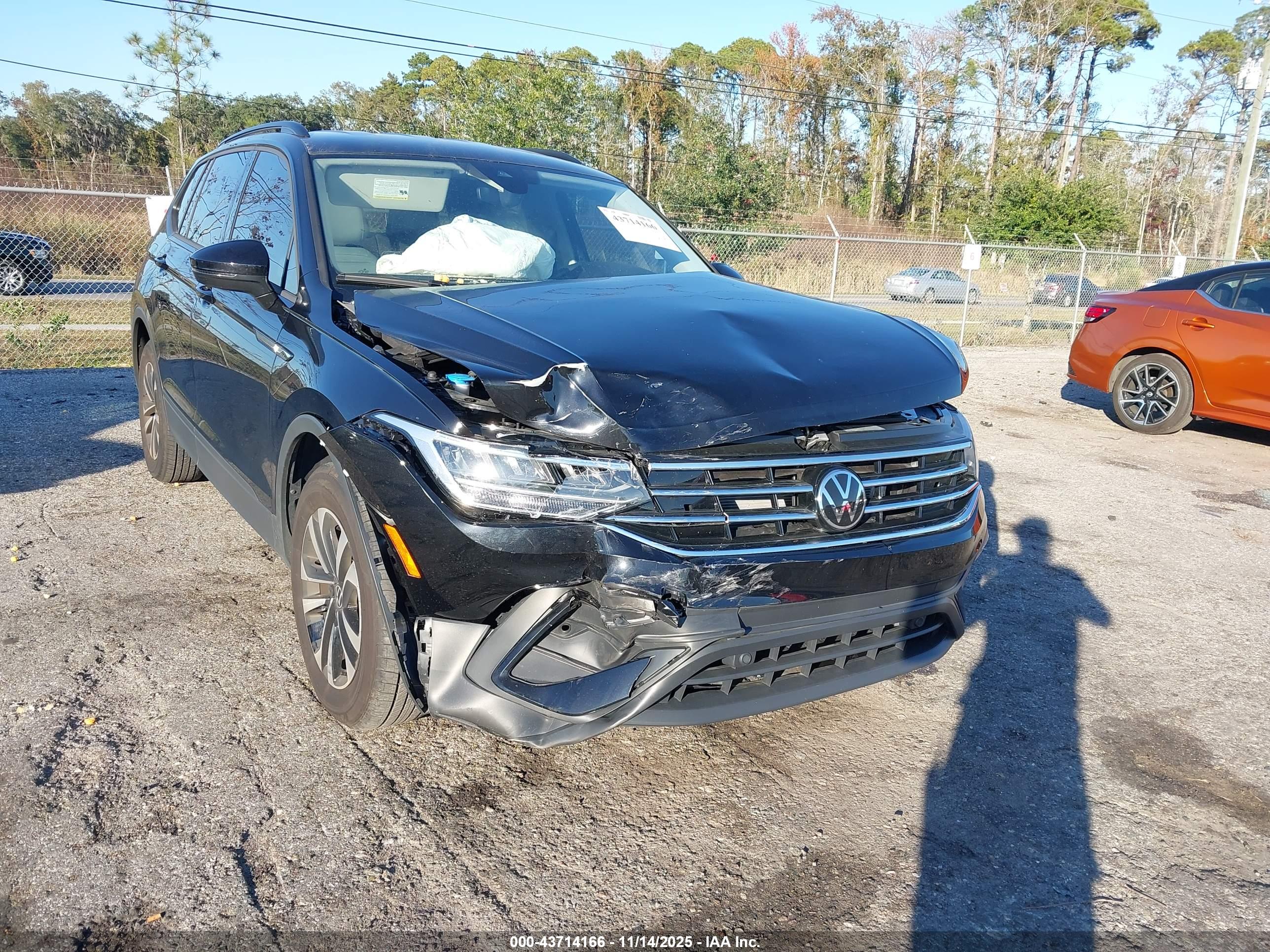 VOLKSWAGEN TIGUAN image 6