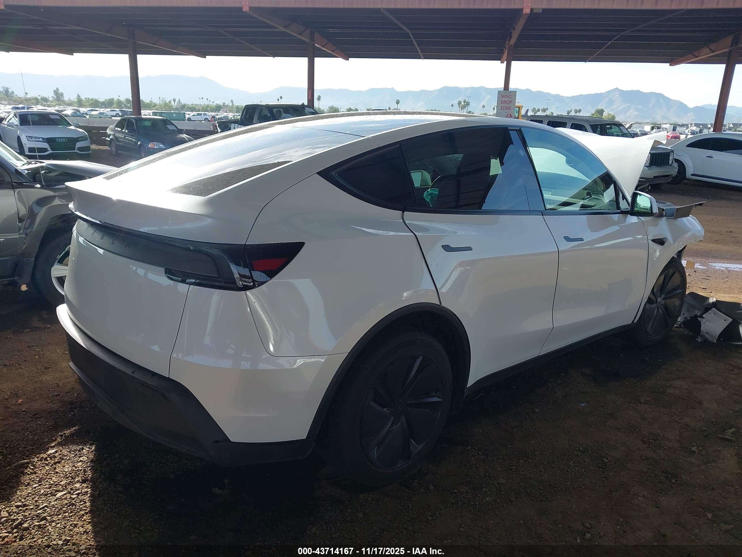 TESLA MODEL image 4