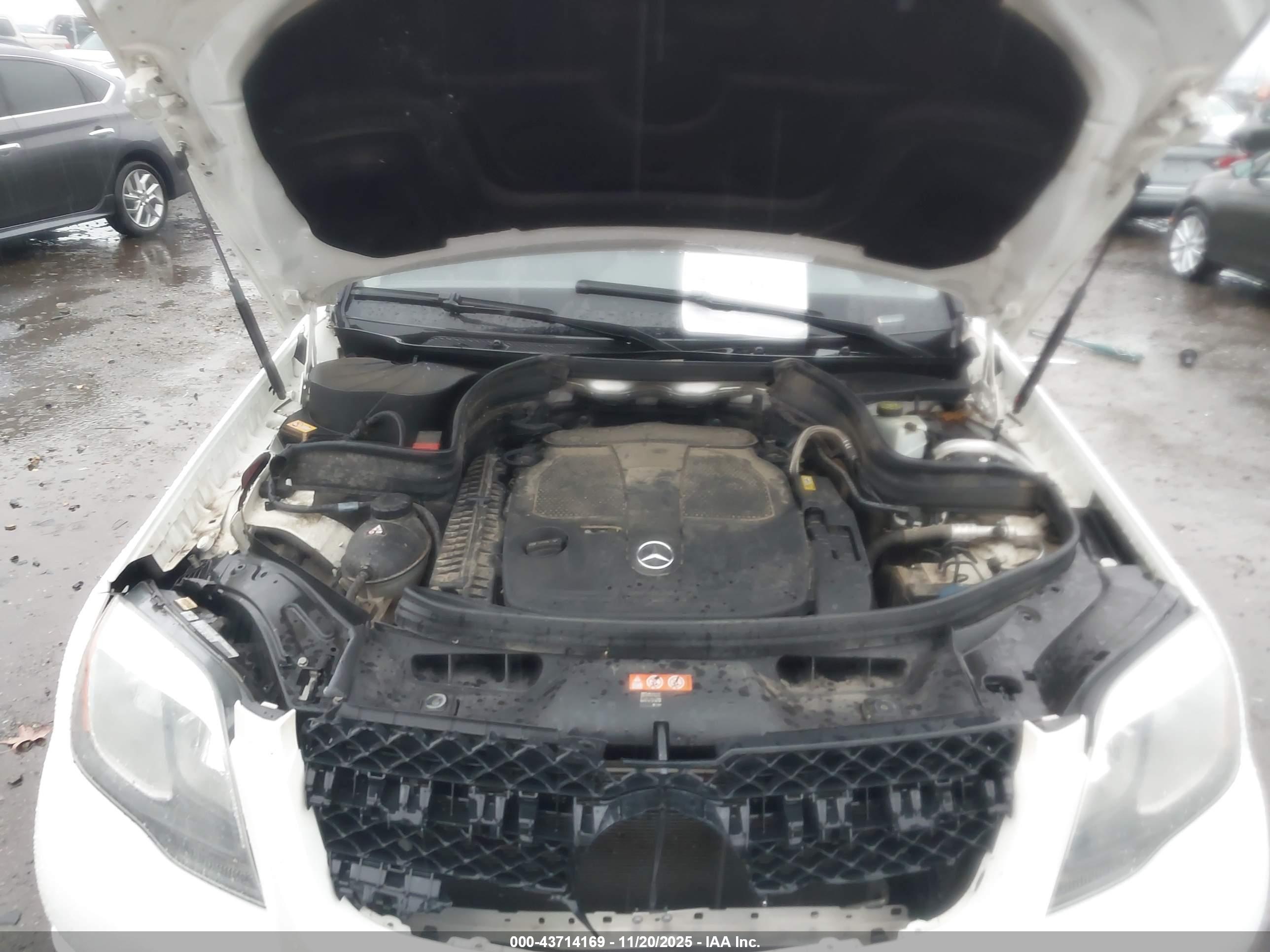 MERCEDES-BENZ GLK image 10